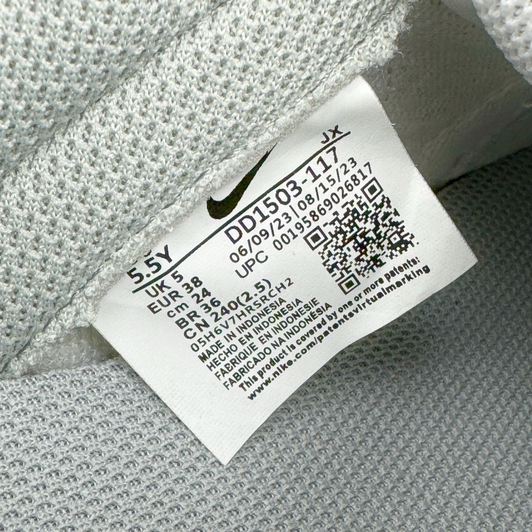 图片[10]-＃YC纯原福利 NK Dunk Low 花期信使 DD1503-117 定制系列天花板 无原鞋不开发 全系列得物原鞋一比一校对开发 配色持续更新中 终端对接 优势输出 全套原厂楦头原纸板数据档案倾力打造 原汁原味莞产 极致还原 圈内最强针车工艺 高端零售指定版 广东原厂配套原盒原标 鞋盒分三个尺码段 原厂冲刀 超高清洁度 全鞋零毛边皮料切割 采用原厂百宏鞋带以及原厂百宏织唛舌标 内标可供原厂几率过验 进口原装条纹中底布 四线拉帮白色点胶 原厂拉帮手法遵循公司 原厂电绣 极致还原 尺码：35.5 36 36.5 37.5 38 38.5 39 40 40.5 41 42 42.5 43 44 44.5 45 46 47.5-选品中心
