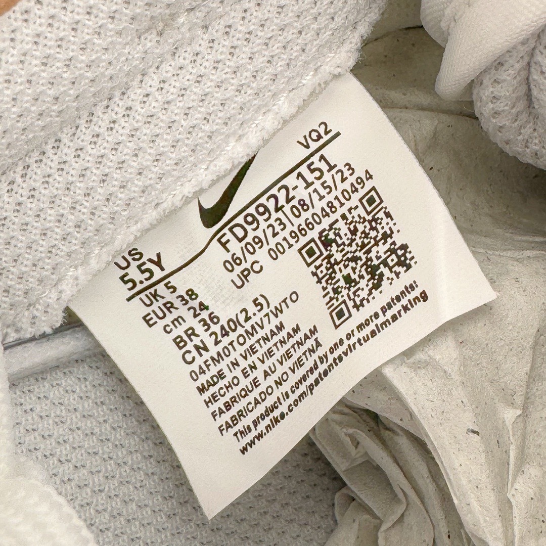 图片[19]-＃YC纯原福利 NK Dunk Low 青提山茶 白绿 FD9922-151 定制系列天花板 无原鞋不开发 全系列得物原鞋一比一校对开发 配色持续更新中 终端对接 优势输出 全套原厂楦头原纸板数据档案倾力打造 原汁原味莞产 极致还原 圈内最强针车工艺 高端零售指定版 广东原厂配套原盒原标 鞋盒分三个尺码段 原厂冲刀 超高清洁度 全鞋零毛边皮料切割 采用原厂百宏鞋带以及原厂百宏织唛舌标 内标可供原厂几率过验 进口原装条纹中底布 四线拉帮白色点胶 原厂拉帮手法遵循公司 原厂电绣 极致还原 尺码：35.5 36 36.5 37.5 38 38.5 39 40 40.5 41 42 42.5 43 44 44.5 45 46 47.5-选品中心