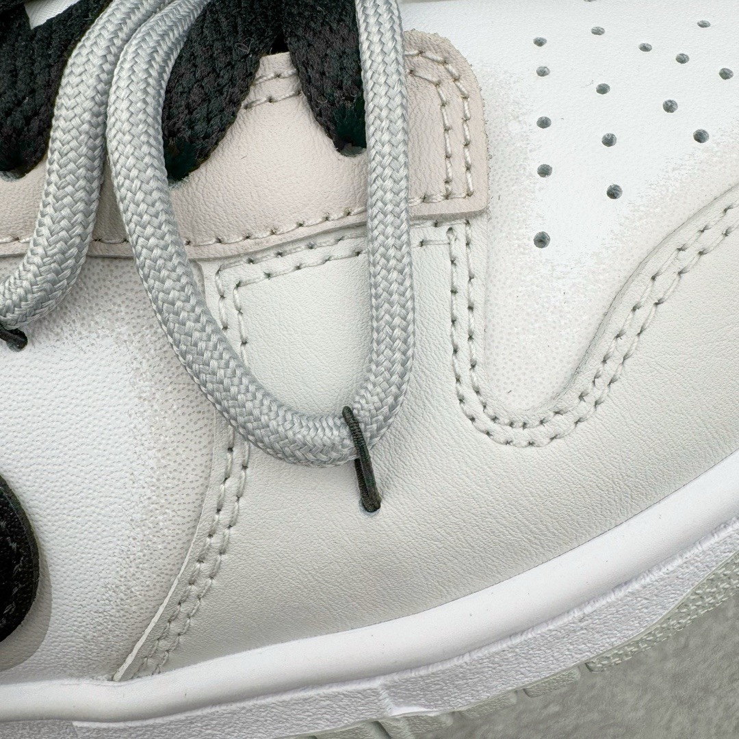 图片[11]-＃YC纯原福利 NK Dunk Low 国风文竹 DV0831-101 定制系列天花板 无原鞋不开发 全系列得物原鞋一比一校对开发 配色持续更新中 终端对接 优势输出 全套原厂楦头原纸板数据档案倾力打造 原汁原味莞产 极致还原 圈内最强针车工艺 高端零售指定版 广东原厂配套原盒原标 鞋盒分三个尺码段 原厂冲刀 超高清洁度 全鞋零毛边皮料切割 采用原厂百宏鞋带以及原厂百宏织唛舌标 内标可供原厂几率过验 进口原装条纹中底布 四线拉帮白色点胶 原厂拉帮手法遵循公司 原厂电绣 极致还原 尺码：35.5 36 36.5 37.5 38 38.5 39 40 40.5 41 42 42.5 43 44 44.5 45 46 47.5-选品中心