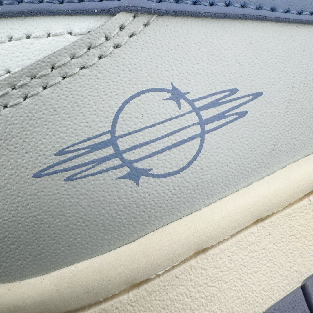 图片[13]-＃YC纯原福利 NK Dunk Low 解构 魅紫韵味 薰衣草白紫 DD1503-500 定制系列天花板 无原鞋不开发 全系列得物原鞋一比一校对开发 配色持续更新中 终端对接 优势输出 全套原厂楦头原纸板数据档案倾力打造 原汁原味莞产 极致还原 圈内最强针车工艺 高端零售指定版 广东原厂配套原盒原标 鞋盒分三个尺码段 原厂冲刀 超高清洁度 全鞋零毛边皮料切割 采用原厂百宏鞋带以及原厂百宏织唛舌标 内标可供原厂几率过验 进口原装条纹中底布 四线拉帮白色点胶 原厂拉帮手法遵循公司 原厂电绣 极致还原 尺码：35.5 36 36.5 37.5 38 38.5 39 40-选品中心