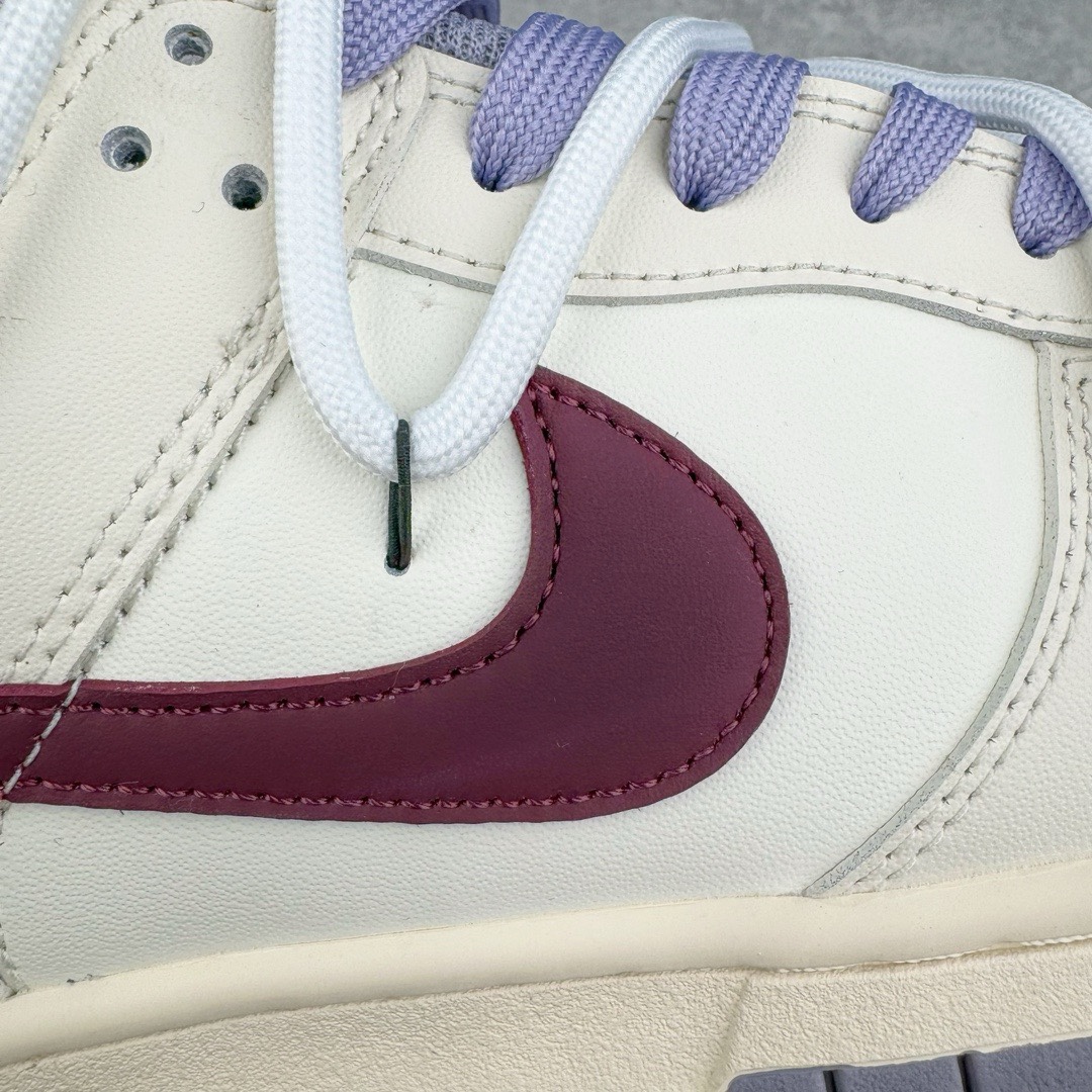 图片[10]-＃YC纯原福利 NK Dunk Low 树莓白巧 树莓紫 DD1503-500 定制系列天花板 无原鞋不开发 全系列得物原鞋一比一校对开发 配色持续更新中 终端对接 优势输出 全套原厂楦头原纸板数据档案倾力打造 原汁原味莞产 极致还原 圈内最强针车工艺 高端零售指定版 广东原厂配套原盒原标 鞋盒分三个尺码段 原厂冲刀 超高清洁度 全鞋零毛边皮料切割 采用原厂百宏鞋带以及原厂百宏织唛舌标 内标可供原厂几率过验 进口原装条纹中底布 四线拉帮白色点胶 原厂拉帮手法遵循公司 原厂电绣 极致还原 尺码：35.5 36 36.5 37.5 38 38.5 39 40 40.5 41 42 42.5 43 44 44.5 45 46 47.5-选品中心