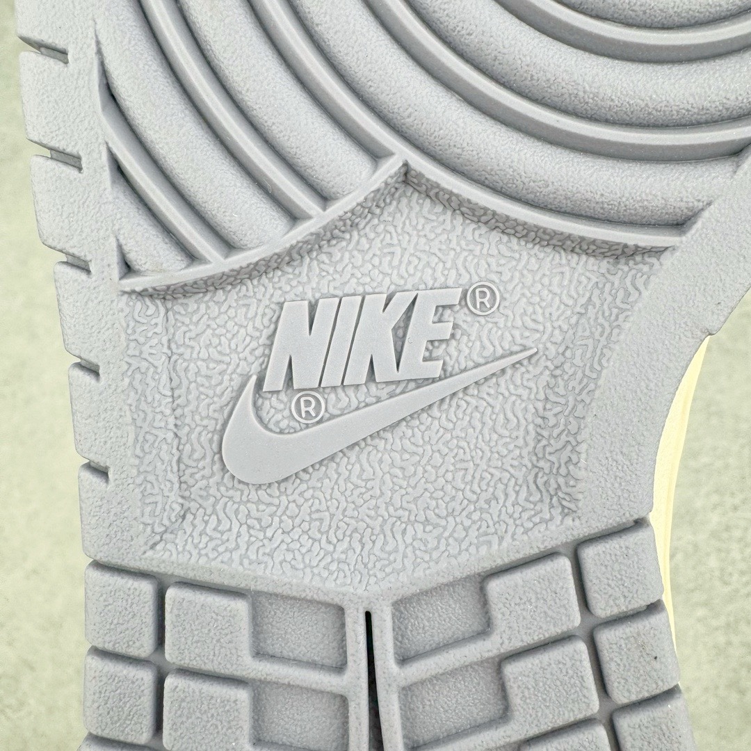 图片[16]-＃YC纯原福利 NK Dunk Low 树莓白巧 树莓紫 DD1503-500 定制系列天花板 无原鞋不开发 全系列得物原鞋一比一校对开发 配色持续更新中 终端对接 优势输出 全套原厂楦头原纸板数据档案倾力打造 原汁原味莞产 极致还原 圈内最强针车工艺 高端零售指定版 广东原厂配套原盒原标 鞋盒分三个尺码段 原厂冲刀 超高清洁度 全鞋零毛边皮料切割 采用原厂百宏鞋带以及原厂百宏织唛舌标 内标可供原厂几率过验 进口原装条纹中底布 四线拉帮白色点胶 原厂拉帮手法遵循公司 原厂电绣 极致还原 尺码：35.5 36 36.5 37.5 38 38.5 39 40 40.5 41 42 42.5 43 44 44.5 45 46 47.5-选品中心