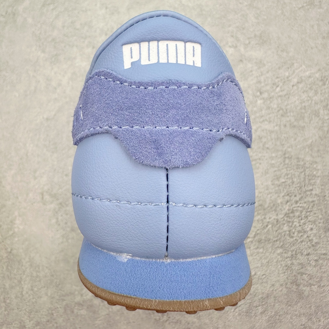 图片[8]-💰140 PUMA Bella UT Low 彪马贝拉UT系列低帮薄底德训复古风经典百搭休闲慢跑鞋 继将 Speedcat OG 带回后，近日 Puma 再以品牌档案室的经典鞋型 Bella OG 为蓝本，推出契合时下薄底球鞋趋势的 Bella UT 鞋款。自 21 世纪初问世以来，Bella OG 鞋型以其独特的薄底设计和上翻外底设计收获了众多年轻拥趸，更是 PUMA DNA 中不可磨灭的经典。此番重新推出的 Bella UT 鞋款，整体鞋面采用上乘皮革材质，并延续 Formstrip 设计语言；鞋头处采用精致的包头设计，搭配麂皮材质提升质感；鞋底部分保留 Bella 鞋款标志性的薄底和点状橡胶外底，上翘的设计包裹鞋面；鞋舌与鞋跟分别点缀美洲狮 Logo 与品牌字母 Logo。值得一提的是，本次 Bella UT 鞋款搭载 SOFTFOAM+ 鞋垫，兼顾美学设计与穿着舒适度。而配色上则提供白、黄、蓝、银、粉五款颜色。尺码：36 37 37.5 38 39 39.5 40 40.5 41.5 42 42.5 43.5 44 45 编码：Bby2936010-运动鞋