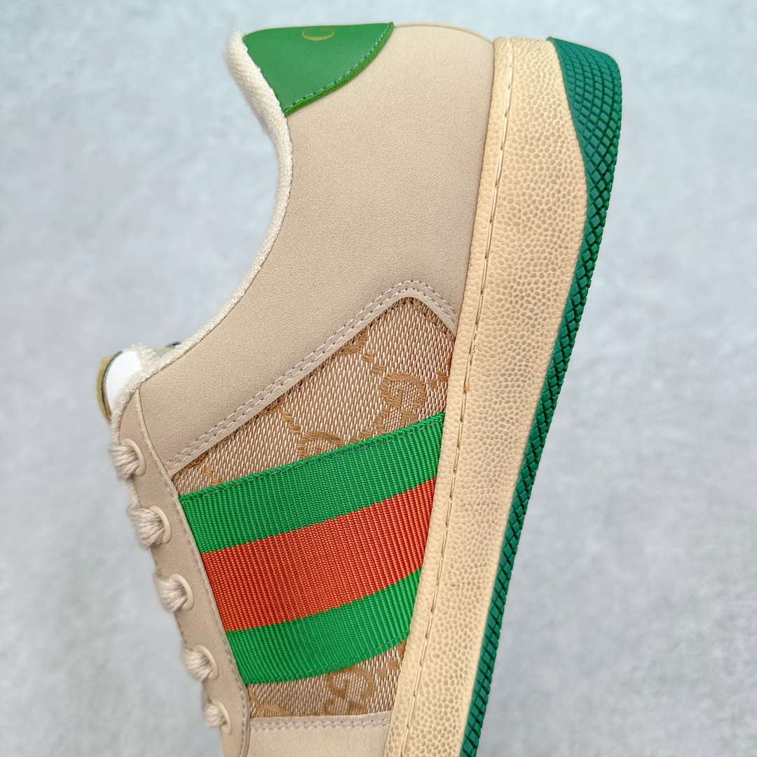 图片[7]-💰180 ＃福利特价‼Gucci Screener sneaker 古驰双G小脏鞋系列复古怀旧校园风低帮板鞋 全套原楦原纸版原鞋开模0纯手工水洗做旧处理 侧面条纹饰带 原厂定制 原厂数据电绣 清晰立体 全鞋电脑针车 紧密相连 针距密度一致 环保乳胶注塑鞋垫 厚度脚感还原原版 皮面裁剪部位 统一油边封口工艺 右脚鞋侧嵌入NFC防伪芯片装置＋鞋盒标二唯码扫描 秒进官网 专柜全套包装 防尘袋 说明书 质保卡 购物袋 Size：35 36 37 38 39 40 41 42 43 44 45 编码：Bby2936050-运动鞋