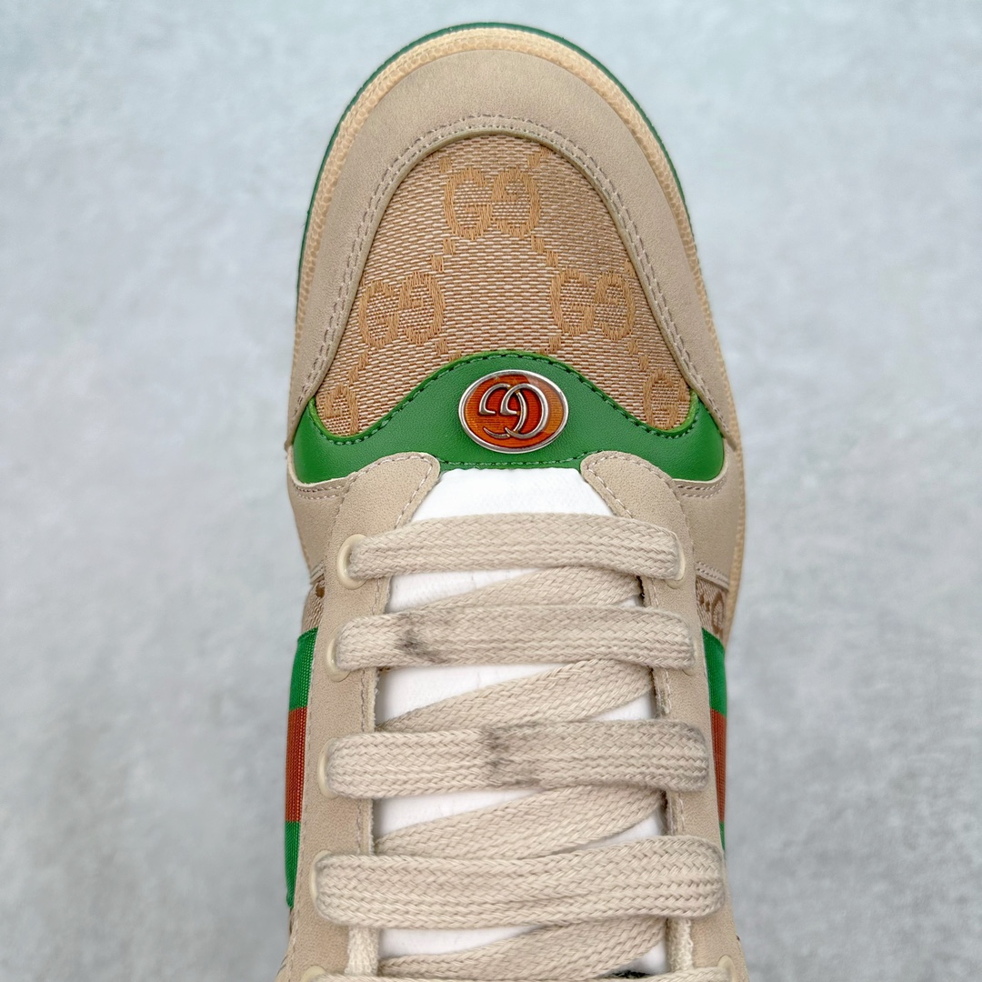 图片[4]-💰180 ＃福利特价‼Gucci Screener sneaker 古驰双G小脏鞋系列复古怀旧校园风低帮板鞋 全套原楦原纸版原鞋开模0纯手工水洗做旧处理 侧面条纹饰带 原厂定制 原厂数据电绣 清晰立体 全鞋电脑针车 紧密相连 针距密度一致 环保乳胶注塑鞋垫 厚度脚感还原原版 皮面裁剪部位 统一油边封口工艺 右脚鞋侧嵌入NFC防伪芯片装置＋鞋盒标二唯码扫描 秒进官网 专柜全套包装 防尘袋 说明书 质保卡 购物袋 Size：35 36 37 38 39 40 41 42 43 44 45 编码：Bby2936050-运动鞋