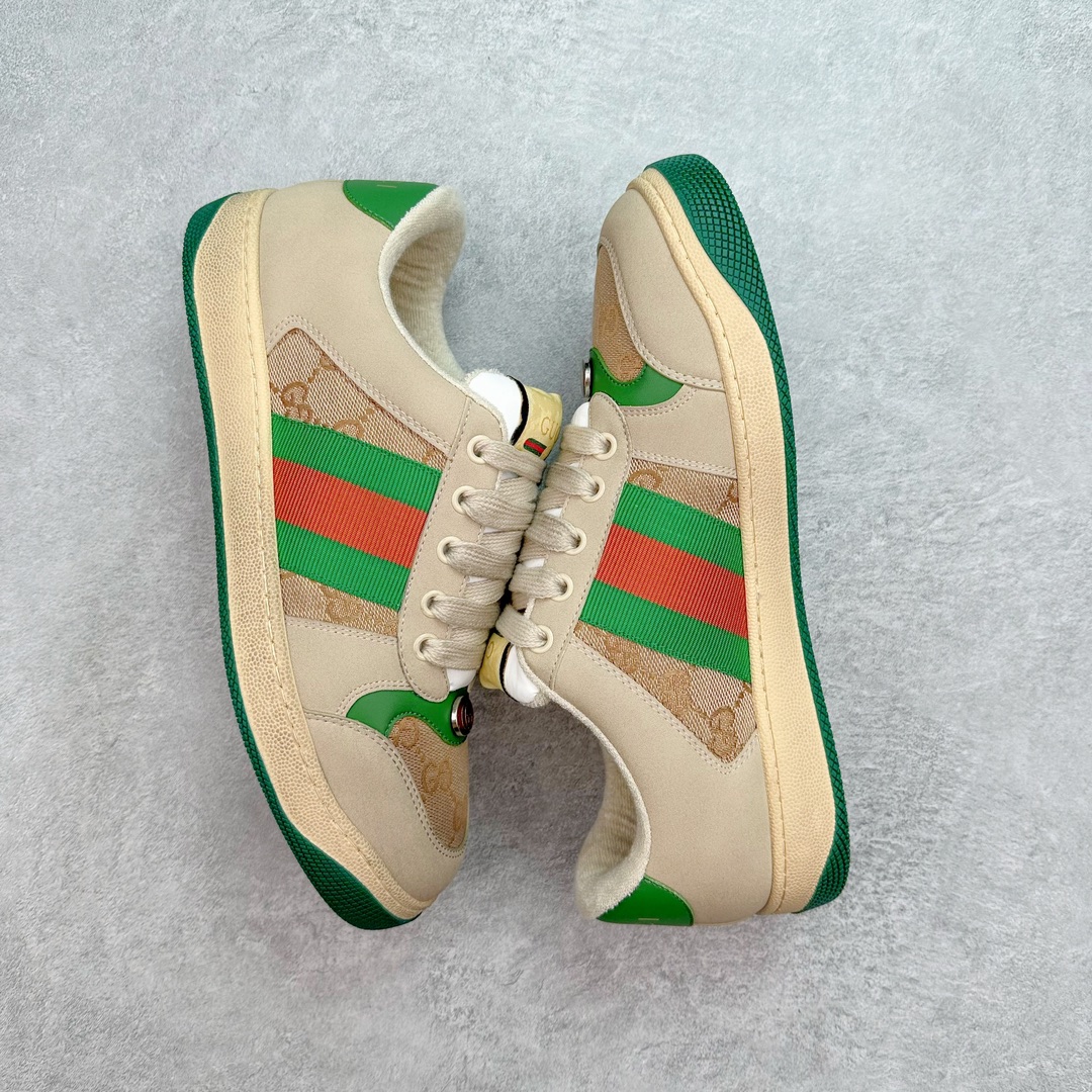 图片[3]-💰180 ＃福利特价‼Gucci Screener sneaker 古驰双G小脏鞋系列复古怀旧校园风低帮板鞋 全套原楦原纸版原鞋开模0纯手工水洗做旧处理 侧面条纹饰带 原厂定制 原厂数据电绣 清晰立体 全鞋电脑针车 紧密相连 针距密度一致 环保乳胶注塑鞋垫 厚度脚感还原原版 皮面裁剪部位 统一油边封口工艺 右脚鞋侧嵌入NFC防伪芯片装置＋鞋盒标二唯码扫描 秒进官网 专柜全套包装 防尘袋 说明书 质保卡 购物袋 Size：35 36 37 38 39 40 41 42 43 44 45 编码：Bby2936050-运动鞋