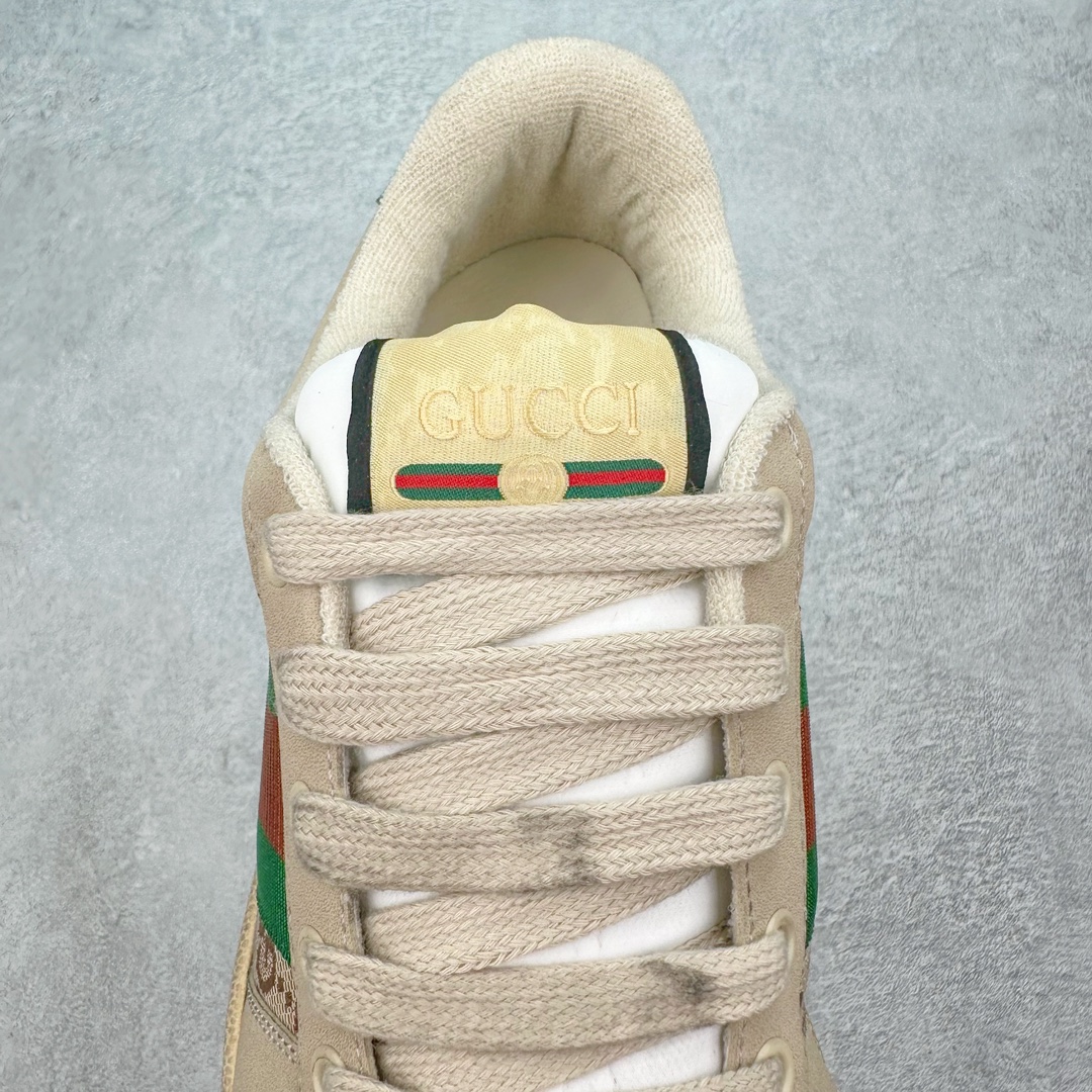 图片[5]-💰180 ＃福利特价‼Gucci Screener sneaker 古驰双G小脏鞋系列复古怀旧校园风低帮板鞋 全套原楦原纸版原鞋开模0纯手工水洗做旧处理 侧面条纹饰带 原厂定制 原厂数据电绣 清晰立体 全鞋电脑针车 紧密相连 针距密度一致 环保乳胶注塑鞋垫 厚度脚感还原原版 皮面裁剪部位 统一油边封口工艺 右脚鞋侧嵌入NFC防伪芯片装置＋鞋盒标二唯码扫描 秒进官网 专柜全套包装 防尘袋 说明书 质保卡 购物袋 Size：35 36 37 38 39 40 41 42 43 44 45 编码：Bby2936050-运动鞋