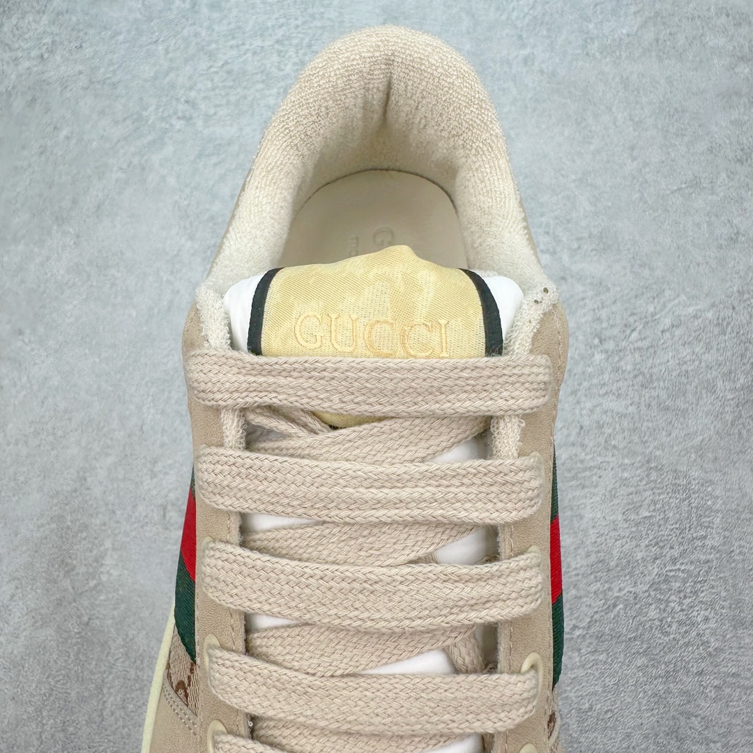 图片[5]-💰180 ＃福利特价‼Gucci Screener sneaker 古驰双G小脏鞋系列复古怀旧校园风低帮板鞋 全套原楦原纸版原鞋开模0纯手工水洗做旧处理 侧面条纹饰带 原厂定制 原厂数据电绣 清晰立体 全鞋电脑针车 紧密相连 针距密度一致 环保乳胶注塑鞋垫 厚度脚感还原原版 皮面裁剪部位 统一油边封口工艺 右脚鞋侧嵌入NFC防伪芯片装置＋鞋盒标二唯码扫描 秒进官网 专柜全套包装 防尘袋 说明书 质保卡 购物袋 Size：35 36 37 38 39 40 41 42 43 44 45 编码：Bby2936050-运动鞋