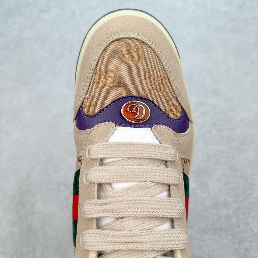 图片[4]-💰180 ＃福利特价‼Gucci Screener sneaker 古驰双G小脏鞋系列复古怀旧校园风低帮板鞋 全套原楦原纸版原鞋开模0纯手工水洗做旧处理 侧面条纹饰带 原厂定制 原厂数据电绣 清晰立体 全鞋电脑针车 紧密相连 针距密度一致 环保乳胶注塑鞋垫 厚度脚感还原原版 皮面裁剪部位 统一油边封口工艺 右脚鞋侧嵌入NFC防伪芯片装置＋鞋盒标二唯码扫描 秒进官网 专柜全套包装 防尘袋 说明书 质保卡 购物袋 Size：35 36 37 38 39 40 41 42 43 44 45 编码：Bby2936050-运动鞋