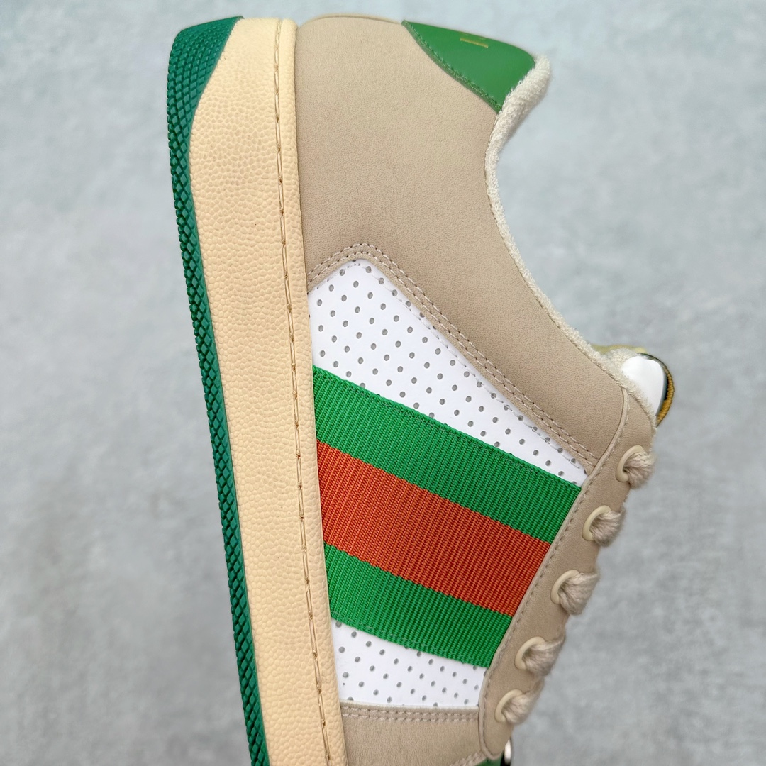 图片[6]-💰180 ＃福利特价‼Gucci Screener sneaker 古驰双G小脏鞋系列复古怀旧校园风低帮板鞋 全套原楦原纸版原鞋开模0纯手工水洗做旧处理 侧面条纹饰带 原厂定制 原厂数据电绣 清晰立体 全鞋电脑针车 紧密相连 针距密度一致 环保乳胶注塑鞋垫 厚度脚感还原原版 皮面裁剪部位 统一油边封口工艺 右脚鞋侧嵌入NFC防伪芯片装置＋鞋盒标二唯码扫描 秒进官网 专柜全套包装 防尘袋 说明书 质保卡 购物袋 Size：35 36 37 38 39 40 41 42 43 44 45 编码：Bby2936050-运动鞋