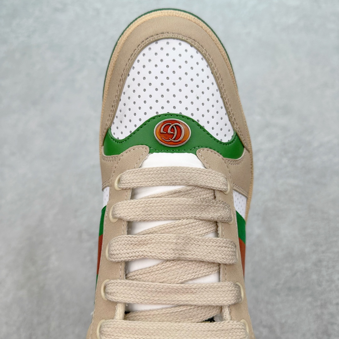 图片[4]-💰180 ＃福利特价‼Gucci Screener sneaker 古驰双G小脏鞋系列复古怀旧校园风低帮板鞋 全套原楦原纸版原鞋开模0纯手工水洗做旧处理 侧面条纹饰带 原厂定制 原厂数据电绣 清晰立体 全鞋电脑针车 紧密相连 针距密度一致 环保乳胶注塑鞋垫 厚度脚感还原原版 皮面裁剪部位 统一油边封口工艺 右脚鞋侧嵌入NFC防伪芯片装置＋鞋盒标二唯码扫描 秒进官网 专柜全套包装 防尘袋 说明书 质保卡 购物袋 Size：35 36 37 38 39 40 41 42 43 44 45 编码：Bby2936050-运动鞋