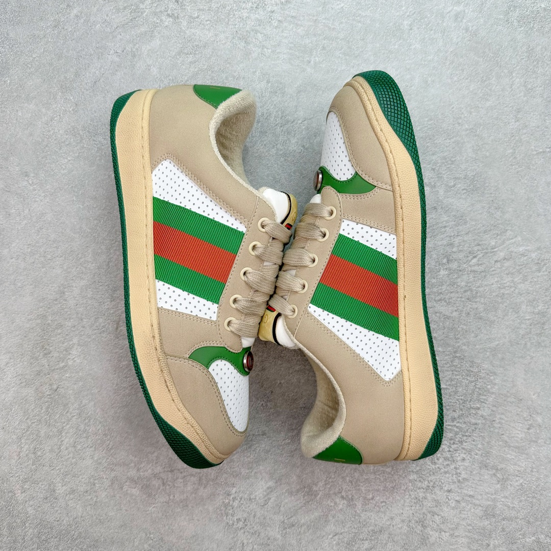 图片[3]-💰180 ＃福利特价‼Gucci Screener sneaker 古驰双G小脏鞋系列复古怀旧校园风低帮板鞋 全套原楦原纸版原鞋开模0纯手工水洗做旧处理 侧面条纹饰带 原厂定制 原厂数据电绣 清晰立体 全鞋电脑针车 紧密相连 针距密度一致 环保乳胶注塑鞋垫 厚度脚感还原原版 皮面裁剪部位 统一油边封口工艺 右脚鞋侧嵌入NFC防伪芯片装置＋鞋盒标二唯码扫描 秒进官网 专柜全套包装 防尘袋 说明书 质保卡 购物袋 Size：35 36 37 38 39 40 41 42 43 44 45 编码：Bby2936050-运动鞋