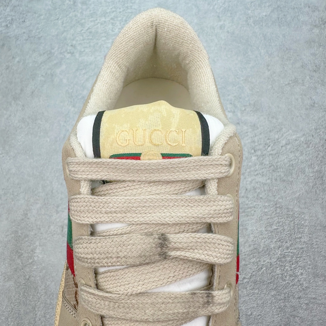 图片[5]-💰180 ＃福利特价‼Gucci Screener sneaker 古驰双G小脏鞋系列复古怀旧校园风低帮板鞋 全套原楦原纸版原鞋开模0纯手工水洗做旧处理 侧面条纹饰带 原厂定制 原厂数据电绣 清晰立体 全鞋电脑针车 紧密相连 针距密度一致 环保乳胶注塑鞋垫 厚度脚感还原原版 皮面裁剪部位 统一油边封口工艺 右脚鞋侧嵌入NFC防伪芯片装置＋鞋盒标二唯码扫描 秒进官网 专柜全套包装 防尘袋 说明书 质保卡 购物袋 Size：35 36 37 38 39 40 41 42 43 44 45 编码：Bby2936050-运动鞋