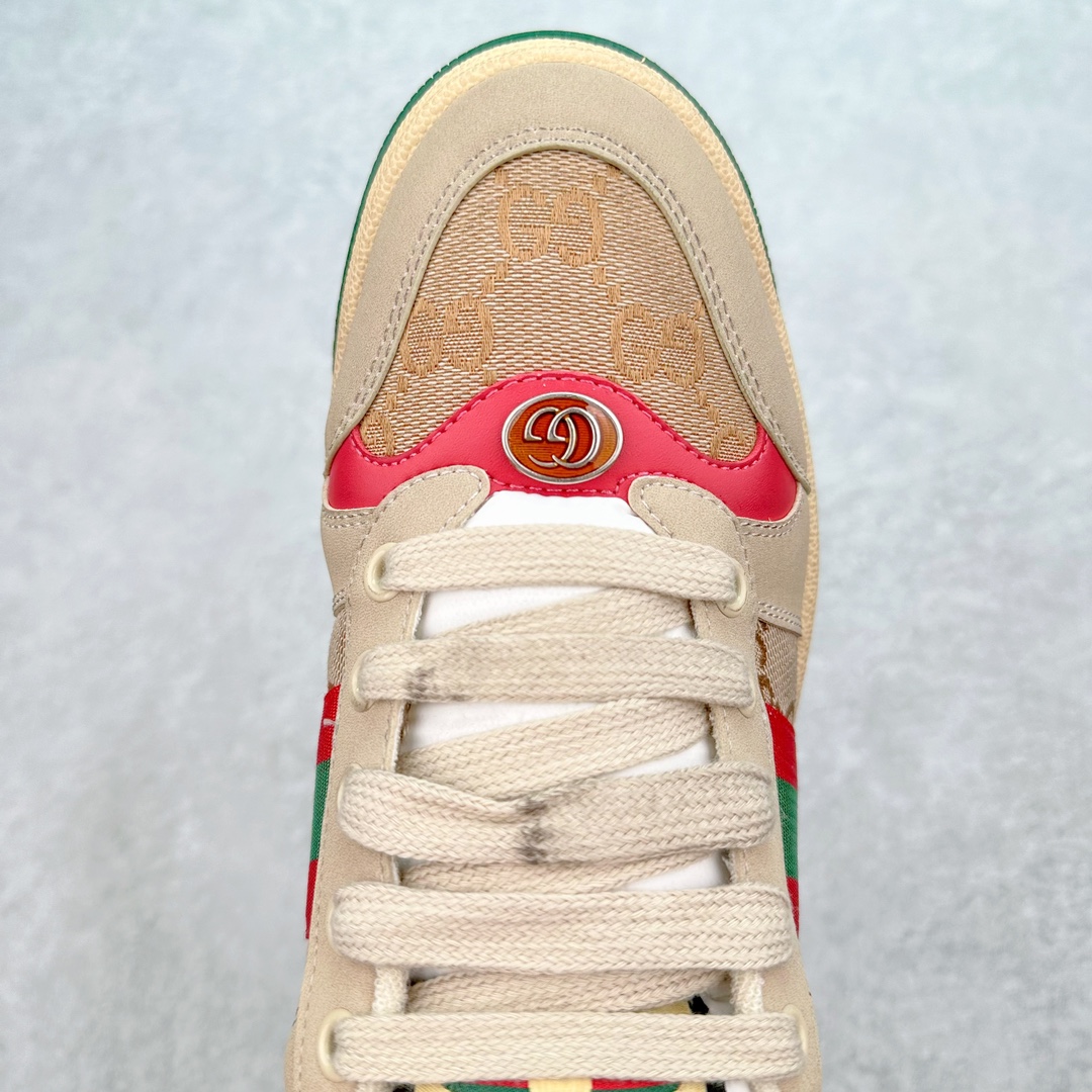 图片[4]-💰180 ＃福利特价‼Gucci Screener sneaker 古驰双G小脏鞋系列复古怀旧校园风低帮板鞋 全套原楦原纸版原鞋开模0纯手工水洗做旧处理 侧面条纹饰带 原厂定制 原厂数据电绣 清晰立体 全鞋电脑针车 紧密相连 针距密度一致 环保乳胶注塑鞋垫 厚度脚感还原原版 皮面裁剪部位 统一油边封口工艺 右脚鞋侧嵌入NFC防伪芯片装置＋鞋盒标二唯码扫描 秒进官网 专柜全套包装 防尘袋 说明书 质保卡 购物袋 Size：35 36 37 38 39 40 41 42 43 44 45 编码：Bby2936050-运动鞋