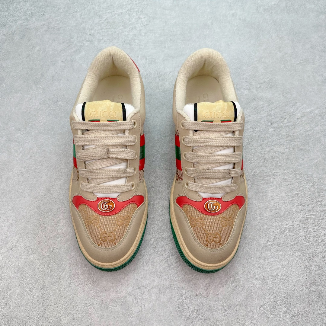 图片[2]-💰180 ＃福利特价‼Gucci Screener sneaker 古驰双G小脏鞋系列复古怀旧校园风低帮板鞋 全套原楦原纸版原鞋开模0纯手工水洗做旧处理 侧面条纹饰带 原厂定制 原厂数据电绣 清晰立体 全鞋电脑针车 紧密相连 针距密度一致 环保乳胶注塑鞋垫 厚度脚感还原原版 皮面裁剪部位 统一油边封口工艺 右脚鞋侧嵌入NFC防伪芯片装置＋鞋盒标二唯码扫描 秒进官网 专柜全套包装 防尘袋 说明书 质保卡 购物袋 Size：35 36 37 38 39 40 41 42 43 44 45 编码：Bby2936050-运动鞋