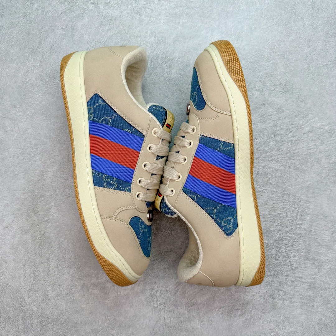 图片[3]-💰180 ＃福利特价‼Gucci Screener sneaker 古驰双G小脏鞋系列复古怀旧校园风低帮板鞋 全套原楦原纸版原鞋开模0纯手工水洗做旧处理 侧面条纹饰带 原厂定制 原厂数据电绣 清晰立体 全鞋电脑针车 紧密相连 针距密度一致 环保乳胶注塑鞋垫 厚度脚感还原原版 皮面裁剪部位 统一油边封口工艺 右脚鞋侧嵌入NFC防伪芯片装置＋鞋盒标二唯码扫描 秒进官网 专柜全套包装 防尘袋 说明书 质保卡 购物袋 Size：35 36 37 38 39 40 41 42 43 44 45 编码：Bby2936050-运动鞋