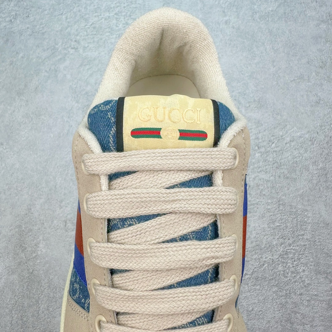 图片[5]-💰180 ＃福利特价‼Gucci Screener sneaker 古驰双G小脏鞋系列复古怀旧校园风低帮板鞋 全套原楦原纸版原鞋开模0纯手工水洗做旧处理 侧面条纹饰带 原厂定制 原厂数据电绣 清晰立体 全鞋电脑针车 紧密相连 针距密度一致 环保乳胶注塑鞋垫 厚度脚感还原原版 皮面裁剪部位 统一油边封口工艺 右脚鞋侧嵌入NFC防伪芯片装置＋鞋盒标二唯码扫描 秒进官网 专柜全套包装 防尘袋 说明书 质保卡 购物袋 Size：35 36 37 38 39 40 41 42 43 44 45 编码：Bby2936050-运动鞋