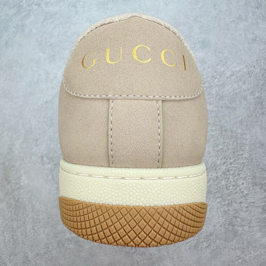 图片[8]-💰180 ＃福利特价‼Gucci Screener sneaker 古驰双G小脏鞋系列复古怀旧校园风低帮板鞋 全套原楦原纸版原鞋开模0纯手工水洗做旧处理 侧面条纹饰带 原厂定制 原厂数据电绣 清晰立体 全鞋电脑针车 紧密相连 针距密度一致 环保乳胶注塑鞋垫 厚度脚感还原原版 皮面裁剪部位 统一油边封口工艺 右脚鞋侧嵌入NFC防伪芯片装置＋鞋盒标二唯码扫描 秒进官网 专柜全套包装 防尘袋 说明书 质保卡 购物袋 Size：35 36 37 38 39 40 41 42 43 44 45 编码：Bby2936050-运动鞋