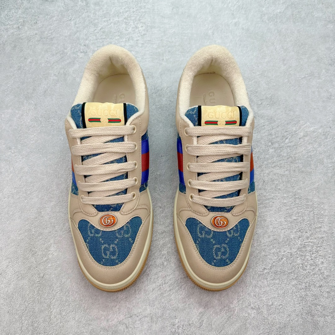 图片[2]-💰180 ＃福利特价‼Gucci Screener sneaker 古驰双G小脏鞋系列复古怀旧校园风低帮板鞋 全套原楦原纸版原鞋开模0纯手工水洗做旧处理 侧面条纹饰带 原厂定制 原厂数据电绣 清晰立体 全鞋电脑针车 紧密相连 针距密度一致 环保乳胶注塑鞋垫 厚度脚感还原原版 皮面裁剪部位 统一油边封口工艺 右脚鞋侧嵌入NFC防伪芯片装置＋鞋盒标二唯码扫描 秒进官网 专柜全套包装 防尘袋 说明书 质保卡 购物袋 Size：35 36 37 38 39 40 41 42 43 44 45 编码：Bby2936050-运动鞋