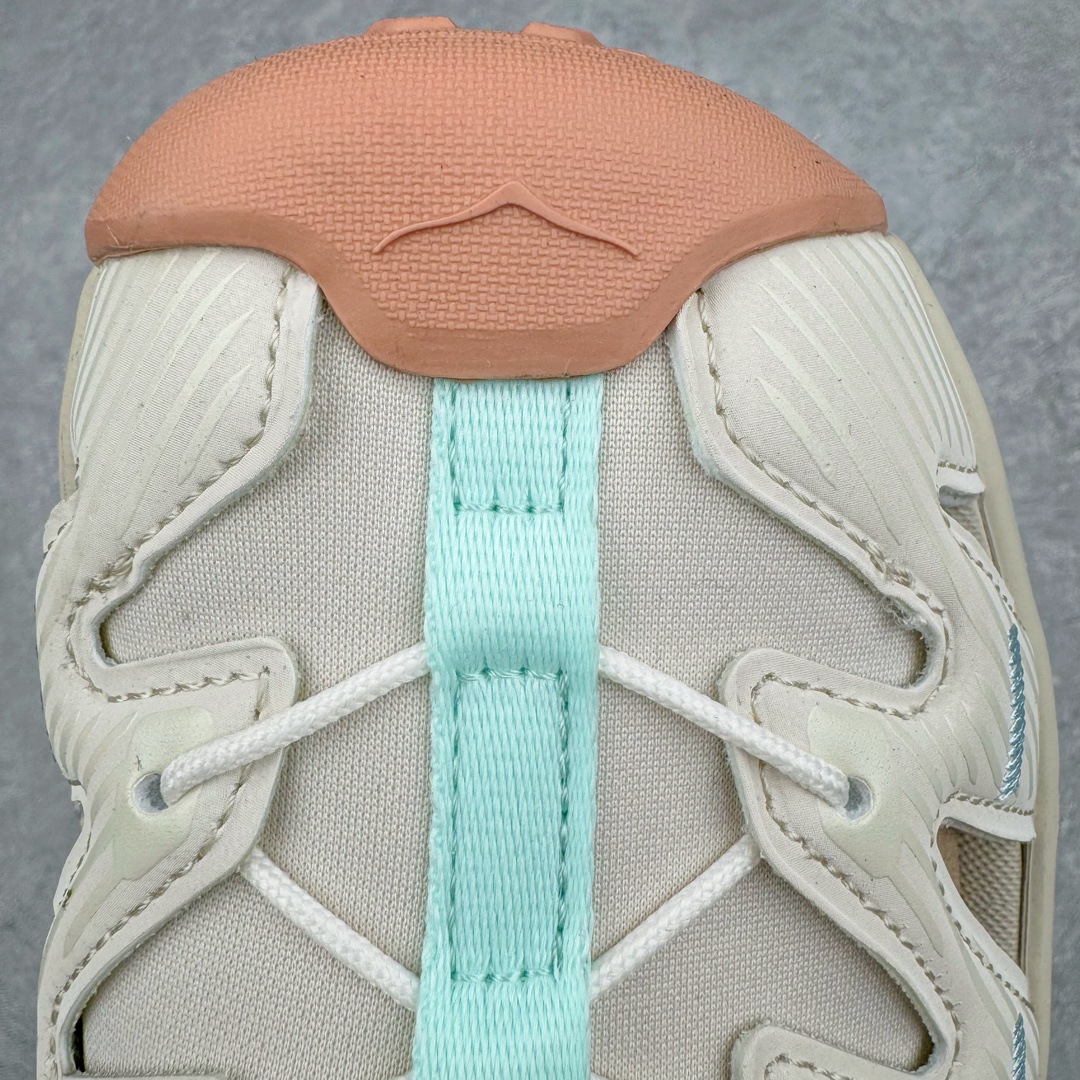 图片[13]-💰170 ＃HK纯原 HOKA One One Hopara Sandals 霍帕拉系列水路两用溯溪涉水休闲户外露营凉鞋 作为先锋品牌的 HOKA ONE ONE总是以独特的方式 HOPA RA是一款溯溪鞋 又名排水鞋 可长期用于涉水和溯溪 保护脚底和脚趾的安全和舒适 鞋面材料速干 透气 耐磨 鞋底防滑 耐磨 抓地能力强 出于安全考虑 设计要求较高 涉水溯溪过程中 水 泥沙 可以直接从鞋内大孔排出 细纹鞋底使在岩石上抓地能力强 避免打滑 而上路后 鞋面具有快干透气等优点 尺码：36 36.5 37.5 38 39 40 40.5 41 42 42.5 43 44 45 编码：by2936040-运动鞋