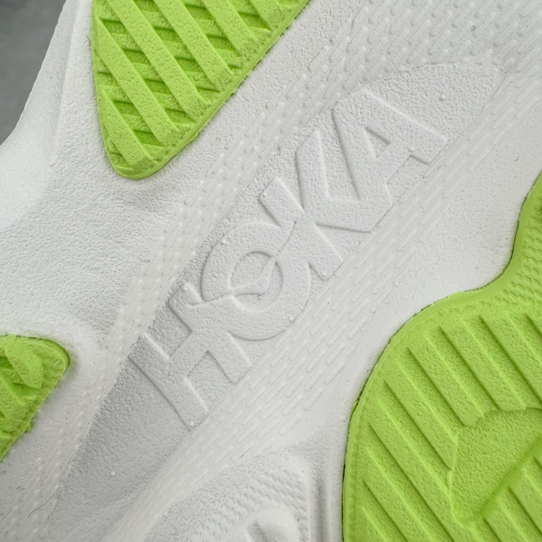 图片[16]-＃HK纯原 HOKA ONE ONE SKY FLOW 低帮舒适百搭防滑耐磨低帮休闲跑步鞋男女同款 始终致力于为所有跑者提供更新、更好的跑步装备 相比常规跑鞋 HOKA ONE ONE特别研发使用性能独特的几何形跑鞋中底 此种鞋底更厚、更高、回弹性也更好 除了卓越的缓冲性能 它还能为各种阶段的跑者带来更具动感、更加稳定的跑步体验 HOKA One One从设计之初就清楚意识到 要保证跑者步幅的均匀一致 双脚自然而然的运动至关重要 尺码：36 36.5 37.5 38 38.5 39 40 40.5 41 42 42.5 43 44 44.5 45-选品中心