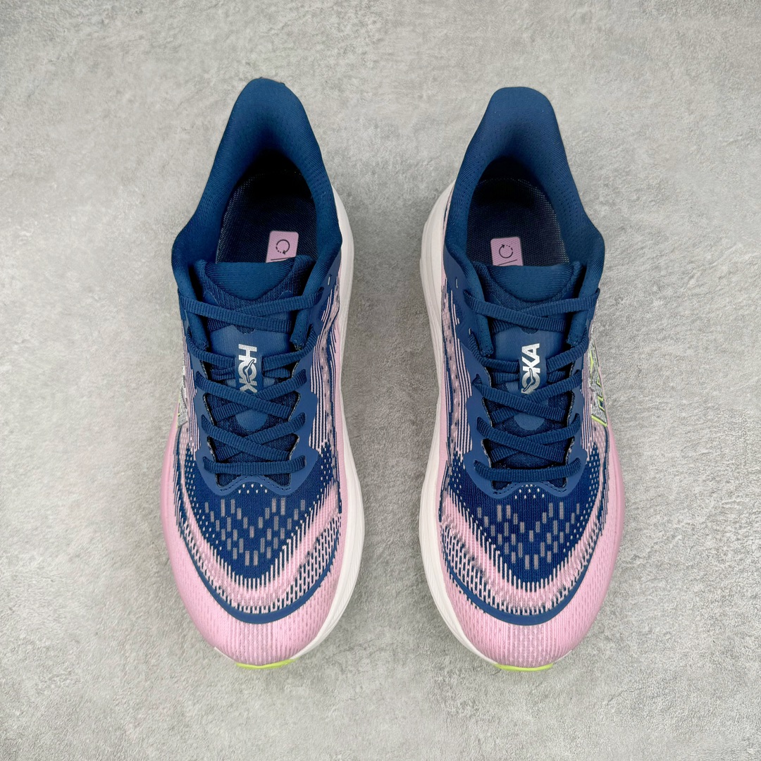 图片[2]-＃HK纯原 HOKA ONE ONE SKY FLOW 低帮舒适百搭防滑耐磨低帮休闲跑步鞋男女同款 始终致力于为所有跑者提供更新、更好的跑步装备 相比常规跑鞋 HOKA ONE ONE特别研发使用性能独特的几何形跑鞋中底 此种鞋底更厚、更高、回弹性也更好 除了卓越的缓冲性能 它还能为各种阶段的跑者带来更具动感、更加稳定的跑步体验 HOKA One One从设计之初就清楚意识到 要保证跑者步幅的均匀一致 双脚自然而然的运动至关重要 尺码：36 36.5 37.5 38 38.5 39 40 40.5 41 42 42.5 43 44 44.5 45-选品中心