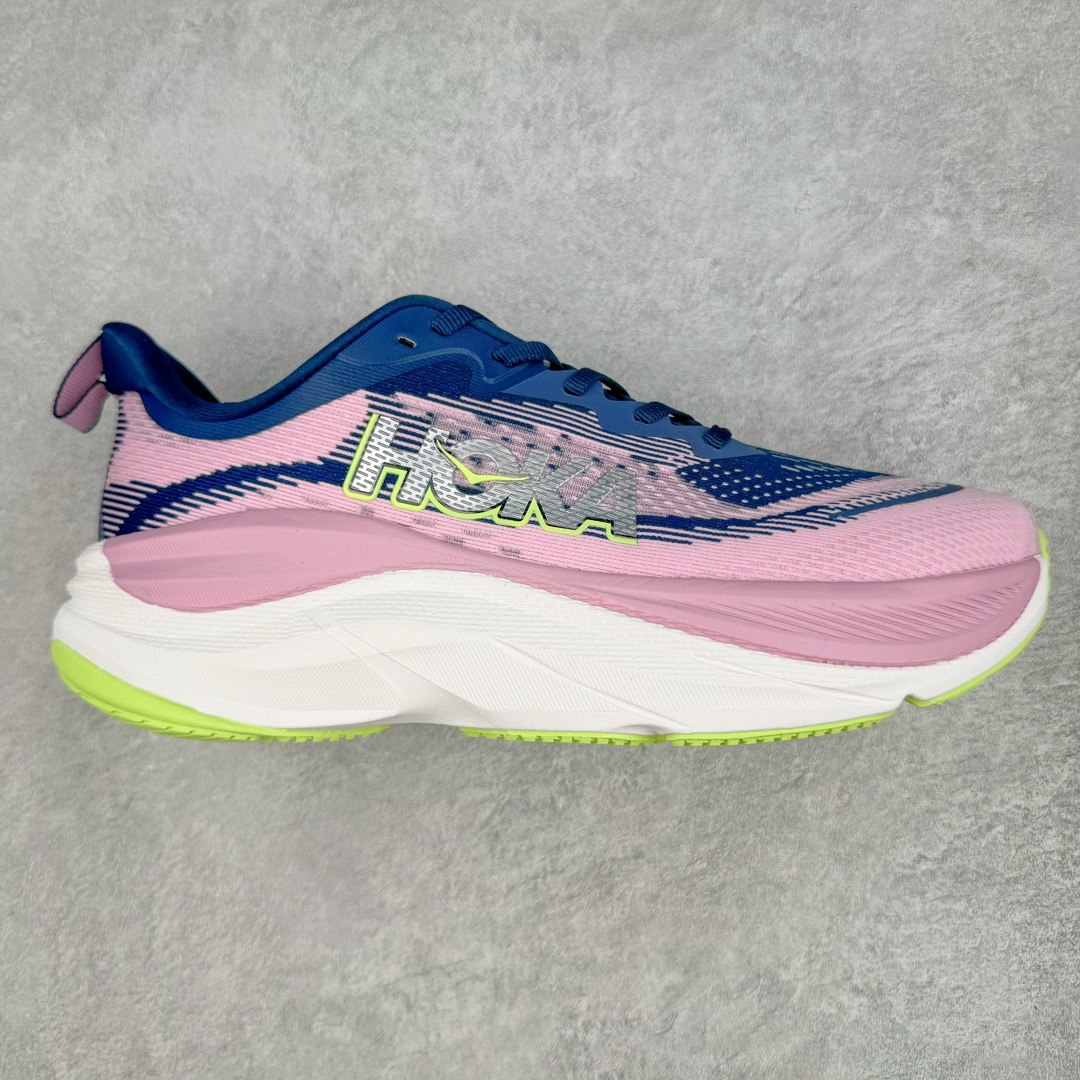 ＃HK纯原 HOKA ONE ONE SKY FLOW 低帮舒适百搭防滑耐磨低帮休闲跑步鞋男女同款 始终致力于为所有跑者提供更新、更好的跑步装备 相比常规跑鞋 HOKA ONE ONE特别研发使用性能独特的几何形跑鞋中底 此种鞋底更厚、更高、回弹性也更好 除了卓越的缓冲性能 它还能为各种阶段的跑者带来更具动感、更加稳定的跑步体验 HOKA One One从设计之初就清楚意识到 要保证跑者步幅的均匀一致 双脚自然而然的运动至关重要 尺码：36 36.5 37.5 38 38.5 39 40 40.5 41 42 42.5 43 44 44.5 45-选品中心