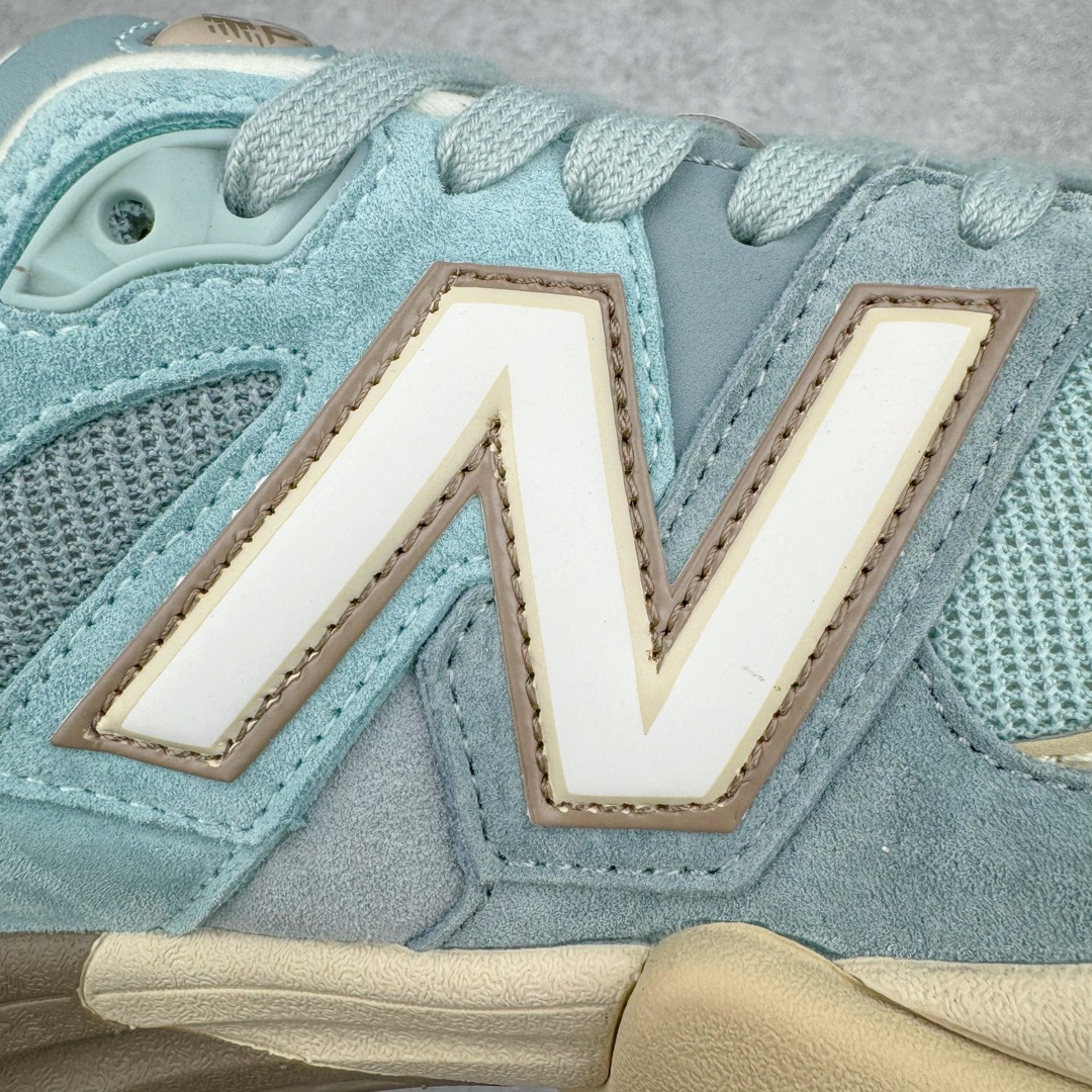 图片[13]-💰210 ＃AY纯原 New Balance NB9060系列 新百伦绒面革网布经典百搭防滑耐磨透气低帮生活休闲鞋 蓝色 U9060FNB 全套原楦原纸板原厂数据开发 进口三明治网面 原装进口翻毛皮料正确绒感卡色 正确中底拉帮中底网布细节 原厂标裁 带紫光防伪 定制后跟透明水晶模块 冲裁组合 大底贴合程度胶水上色把控完美 整洁度挑战全网艺术家 多道序QC把关品质完善 匠心打造 耗时两个月开发完成 工艺极其复杂难度可想而知 新开独立私模大底 全网唯一正确六层组合大底 高端零售专供产物 Size：36 37 37.5 38 38.5 39 40 40.5 41 42 42.5 43 44 45.5 46.5 编码：by2936080-运动鞋