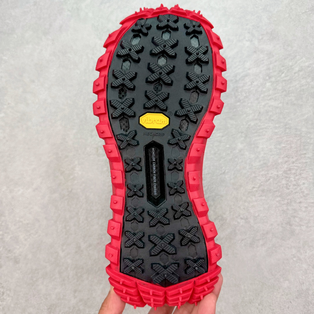 图片[9]-Moncler Trailgrip Gore-Tex 蒙口越野旅行系列高帮袜子鞋厚底轻量户外登山运动 H209A4M00100M2058999 盟可睐MONCLER TRAILGRIP鞋履新季系列 前卫设计碰撞实用科技，轻盈面料无惧炎热夏季，Trailgrip运动鞋作为盟可睐Moncler的秋冬新作横空出世，融蕴品牌山地基因，运用科技前沿技术，征服野外复杂地形。醒目的胎纹设计搭配弧形橡胶鞋头，确保经久耐穿，为山野探险与都市畅游提供高效防护。Trailgrip 2023春夏系列将在既有的实用性基础之上，推出全新配色，并采用更轻材质。尺码：36-46-选品中心