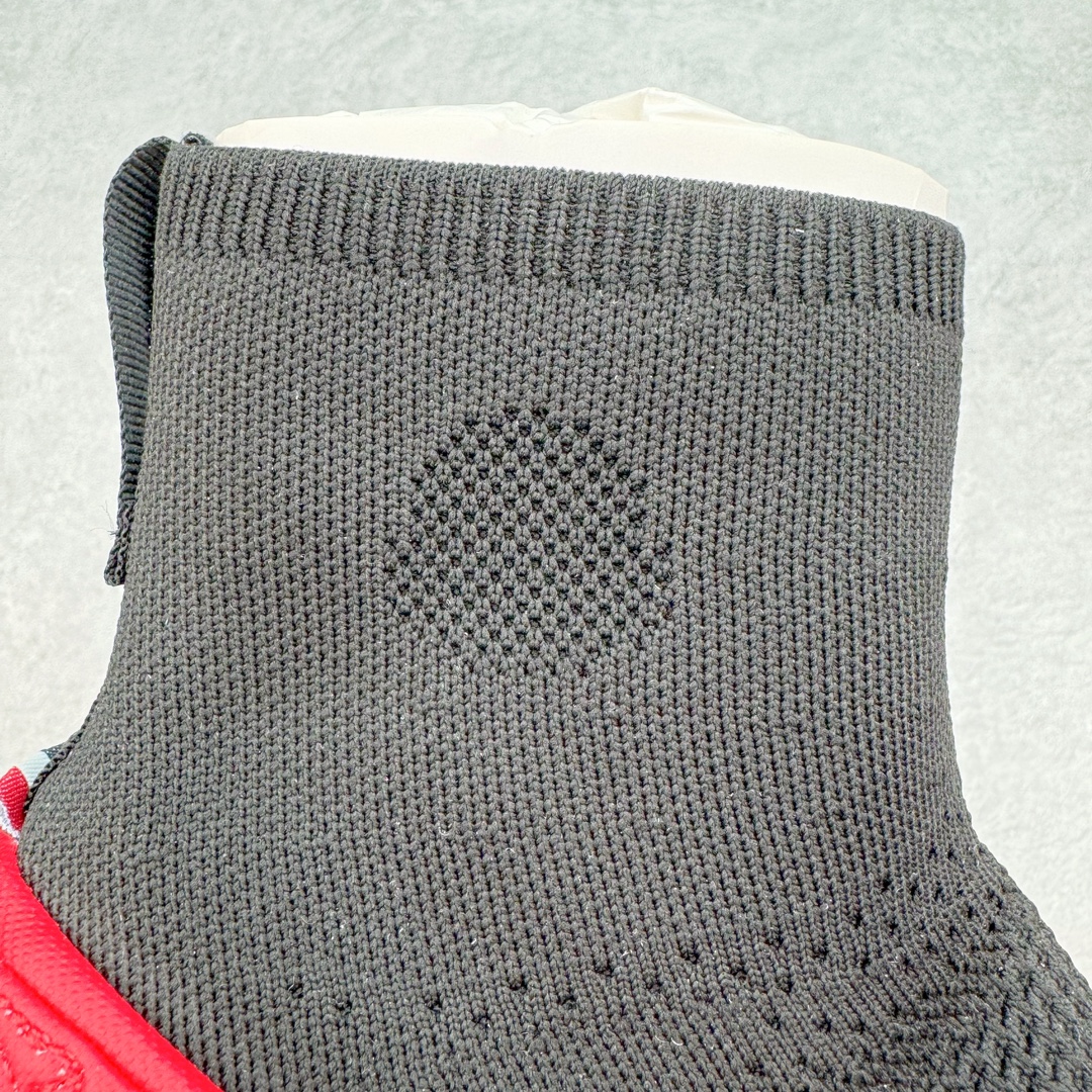 图片[13]-Moncler Trailgrip Gore-Tex 蒙口越野旅行系列高帮袜子鞋厚底轻量户外登山运动 H209A4M00100M2058999 盟可睐MONCLER TRAILGRIP鞋履新季系列 前卫设计碰撞实用科技，轻盈面料无惧炎热夏季，Trailgrip运动鞋作为盟可睐Moncler的秋冬新作横空出世，融蕴品牌山地基因，运用科技前沿技术，征服野外复杂地形。醒目的胎纹设计搭配弧形橡胶鞋头，确保经久耐穿，为山野探险与都市畅游提供高效防护。Trailgrip 2023春夏系列将在既有的实用性基础之上，推出全新配色，并采用更轻材质。尺码：36-46-选品中心