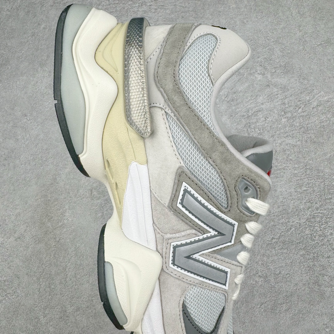 图片[6]-💰210 ＃AY纯原 New Balance NB9060系列 新百伦绒面革网布经典百搭防滑耐磨透气低帮生活休闲鞋 浅灰色 U9060GRY 全套原楦原纸板原厂数据开发 进口三明治网面 原装进口翻毛皮料正确绒感卡色 正确中底拉帮中底网布细节 原厂标裁 带紫光防伪 定制后跟透明水晶模块 冲裁组合 大底贴合程度胶水上色把控完美 整洁度挑战全网艺术家 多道序QC把关品质完善 匠心打造 耗时两个月开发完成 工艺极其复杂难度可想而知 新开独立私模大底 全网唯一正确六层组合大底 高端零售专供产物 Size：36 37 37.5 38 38.5 39 40 40.5 41 42 42.5 43 44 45.5 46.5 编码：by2936080-运动鞋