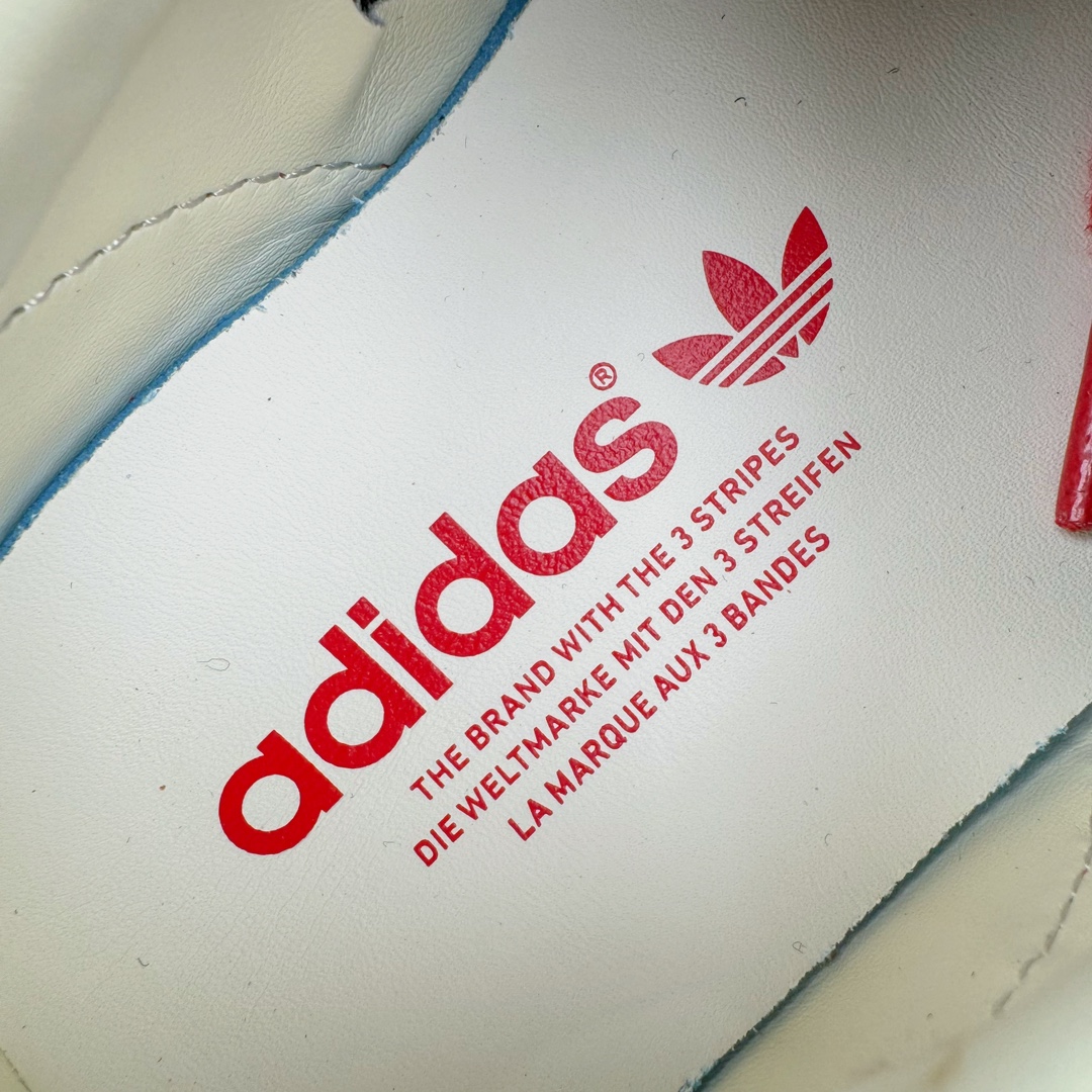 图片[15]-＃VT纯原 AD Original Gazelle Indoor Trainers 瞪羚室内鞋系列低帮复古百搭休闲运动德训风板鞋 IF1808 高端零售特供批次 原厂定制长毛翻毛皮组合环保纤维革鞋面材质 内置环保海玻璃鞋垫 外置RB橡胶大底 产品品控稳定性领先行业 原厂全套原楦原纸板冲刀磨具开发 原厂皮料加持 原厂港宝加持定型后跟R度完美 将复古进行到底 简约流畅 三十年不变经典 这款Gazelle运动鞋 无论面料、配色、质感或设计 都只在重现其1991年原款的经典 皮革鞋面 撞色三条纹和鞋跟标的设计 力求呈现90年代的经典复古风潮 Samba火热的同时 也带动了其它的复古鞋型 Gazelle便是其中一只 Gazelle Indoor拥有包边更宽的T字型鞋头 更好的保护运动员的前掌 浓浓的复古氛围感 非常适合现在流行的Cleanfit风格 尺码：35.5 36 36.5 37.5 38 38.5 39 40 40.5 41 42 42.5 43 44 44.5 45 46-选品中心