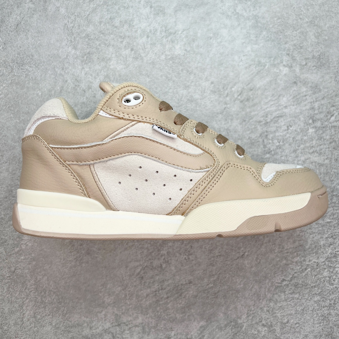 Vans Rowley XLT 系列 范斯官方 减震耐磨复古滑板鞋 Vans 不断坚持延续滑板文化。本次系列以 Rowley XLT 为设计载体，深挖复古元素，推出 Vans Rowley XLT 系列，向滑板文化的致敬。鞋款在设计上，融合了品牌的标志性风格和滑板属性，在为滑板爱好者提供了更加舒适、稳定的滑行体验的同时，也呈现出独特的风格。 尺码：35-45（36.5 38.5 40.5 42.5）正常码-选品中心