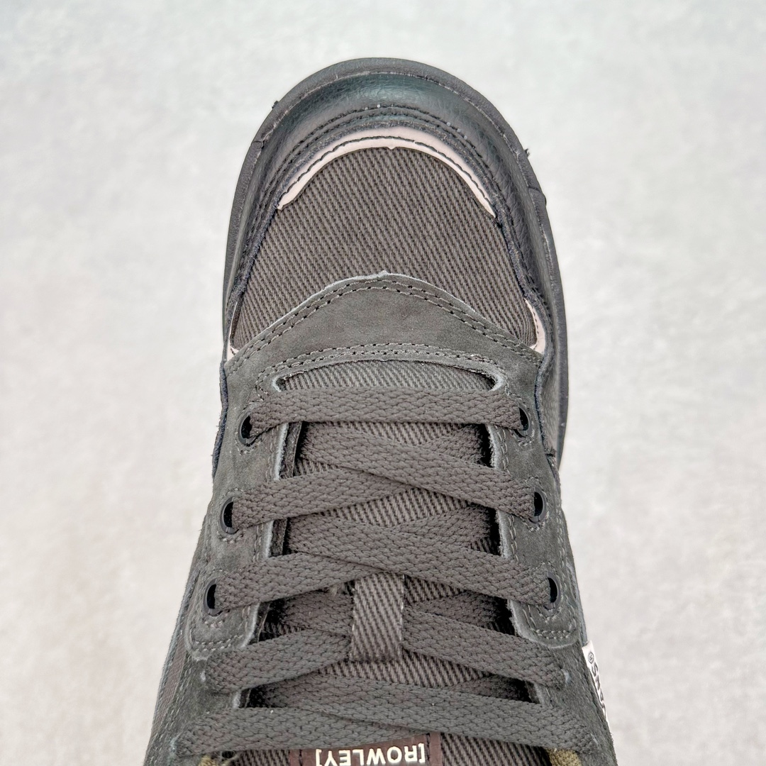 图片[4]-💰170 Vans Rowley XLT 系列n范斯官方 减震耐磨复古滑板鞋nVans 不断坚持延续滑板文化。本次系列以 Rowley XLT 为设计载体，深挖复古元素，推出 Vans Rowley XLT 系列，向滑板文化的致敬。鞋款在设计上，融合了品牌的标志性风格和滑板属性，在为滑板爱好者提供了更加舒适、稳定的滑行体验的同时，也呈现出独特的风格。 尺码：35-45（36.5 38.5 40.5 42.5）正常码 编码：by2936040-运动鞋