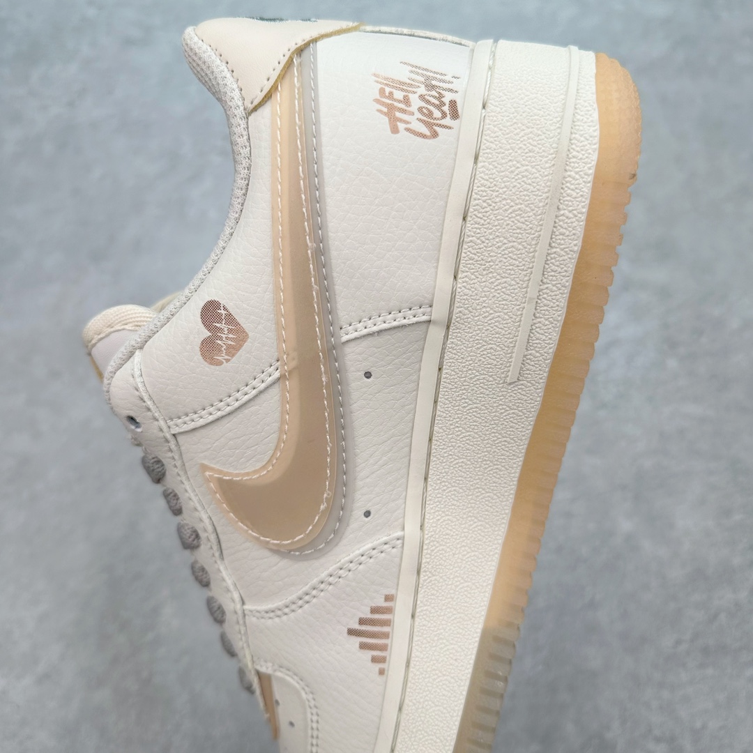 图片[7]-NK Air Force 1´07 Low 空军一号低帮百搭休闲运动板鞋CW1574-708 柔软、弹性十足的缓震性能和出色的中底设计 横跨复古与现代的外型结合 造就出风靡全球 三十多年的Force 1 直到今天还深受青睐 尺码：36 36.5 37.5 38 38.5 39 40 40.5 41 42 42.5 43 44 44.5 45-选品中心