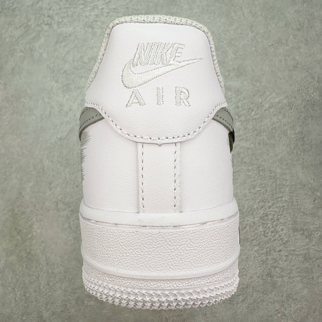 图片[8]-NK Air Force 1´07 Low 空军一号低帮百搭休闲运动板鞋 CW2288-111 柔软、弹性十足的缓震性能和出色的中底设计 横跨复古与现代的外型结合 造就出风靡全球 三十多年的Force 1 直到今天还深受青睐 尺码：36 36.5 37.5 38 38.5 39 40 40.5 41 42 42.5 43 44 44.5 45-选品中心