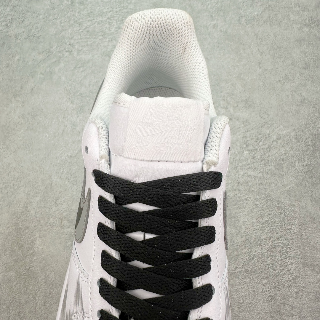 图片[5]-NK Air Force 1´07 Low 空军一号低帮百搭休闲运动板鞋 CW2288-111 柔软、弹性十足的缓震性能和出色的中底设计 横跨复古与现代的外型结合 造就出风靡全球 三十多年的Force 1 直到今天还深受青睐 尺码：36 36.5 37.5 38 38.5 39 40 40.5 41 42 42.5 43 44 44.5 45-选品中心