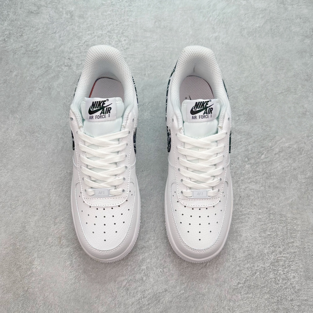 图片[2]-💰120 ＃福利特价‼NK Air Force 1´07 Low 空军一号低帮百搭休闲运动板鞋 柔软、弹性十足的缓震性能和出色的中底设计 横跨复古与现代的外型结合 造就出风靡全球 三十多年的Force 1 直到今天还深受青睐 SIZE：36 36.5 37.5 38 38.5 39 40 40.5 41 42 42.5 43 44 44.5 45 编码：Xby1936090-运动鞋