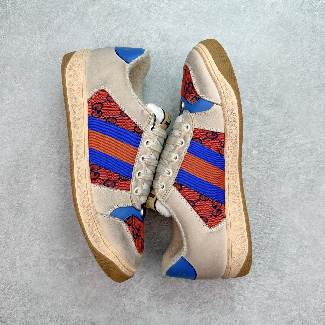 图片[3]-💰320 ＃纯原 Gucci Screener sneaker 古驰双G小脏鞋系列复古怀旧校园风低帮板鞋 全套原楦原纸版原鞋开模 全网最具灵魂的版型 鞋头上翘1.6CM 后跟自然弧度内收 双G珐琅 条纹清晰 原厂五金带3M反光 原装意大利进口里外全皮 纯手工水洗做旧处理 侧面条纹饰带 原厂定制 零串色零起毛 大底防滑网格由里到外大小逐渐递减 原厂数据电绣 清晰立体 多边形闪钻大小一致带光泽 全鞋电脑针车 紧密相连 针距密度一致 环保乳胶注塑鞋垫 厚度脚感还原原版 皮面裁剪部位 统一油边封口工艺 大底组合零偏差 挑战各种艺术家 右脚鞋侧嵌入NFC防伪芯片装置＋鞋盒标二唯码扫描 秒进官网 专柜全套包装 防尘袋 说明书 质保卡 购物袋 Size：35 36 37 38 39 40 41 42 43 44 45 编码：Wby3936090-运动鞋