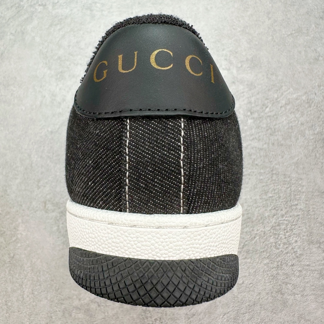 图片[8]-💰320 ＃纯原 Gucci Screener sneaker 古驰双G小脏鞋系列复古怀旧校园风低帮板鞋 全套原楦原纸版原鞋开模 全网最具灵魂的版型 鞋头上翘1.6CM 后跟自然弧度内收 双G珐琅 条纹清晰 原厂五金带3M反光 原装意大利进口里外全皮 纯手工水洗做旧处理 侧面条纹饰带 原厂定制 零串色零起毛 大底防滑网格由里到外大小逐渐递减 原厂数据电绣 清晰立体 多边形闪钻大小一致带光泽 全鞋电脑针车 紧密相连 针距密度一致 环保乳胶注塑鞋垫 厚度脚感还原原版 皮面裁剪部位 统一油边封口工艺 大底组合零偏差 挑战各种艺术家 右脚鞋侧嵌入NFC防伪芯片装置＋鞋盒标二唯码扫描 秒进官网 专柜全套包装 防尘袋 说明书 质保卡 购物袋 Size：35 36 37 38 39 40 41 42 43 44 45 编码：Wby3936090-运动鞋