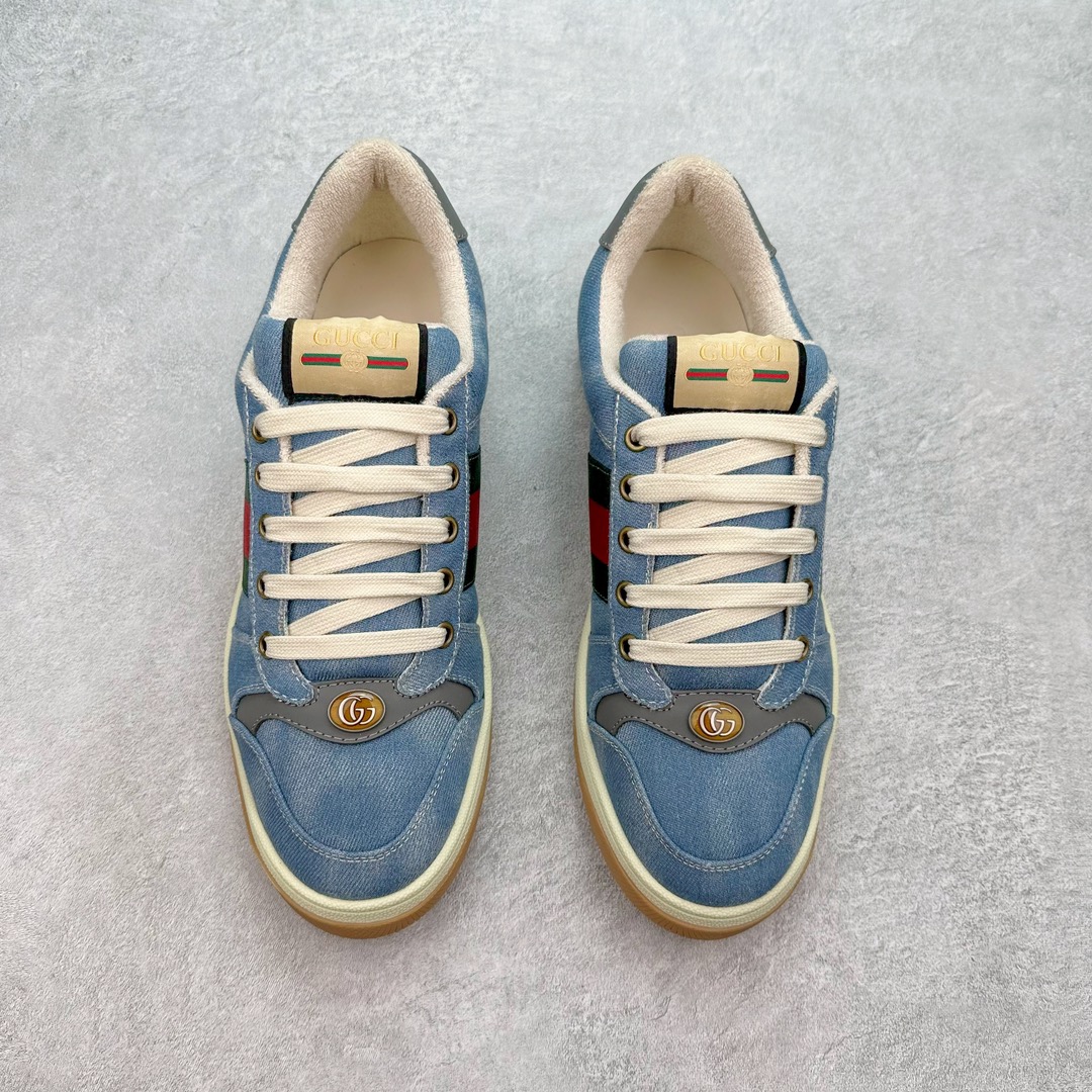 图片[2]-💰320 ＃纯原 Gucci Screener sneaker 古驰双G小脏鞋系列复古怀旧校园风低帮板鞋 全套原楦原纸版原鞋开模 全网最具灵魂的版型 鞋头上翘1.6CM 后跟自然弧度内收 双G珐琅 条纹清晰 原厂五金带3M反光 原装意大利进口里外全皮 纯手工水洗做旧处理 侧面条纹饰带 原厂定制 零串色零起毛 大底防滑网格由里到外大小逐渐递减 原厂数据电绣 清晰立体 多边形闪钻大小一致带光泽 全鞋电脑针车 紧密相连 针距密度一致 环保乳胶注塑鞋垫 厚度脚感还原原版 皮面裁剪部位 统一油边封口工艺 大底组合零偏差 挑战各种艺术家 右脚鞋侧嵌入NFC防伪芯片装置＋鞋盒标二唯码扫描 秒进官网 专柜全套包装 防尘袋 说明书 质保卡 购物袋 Size：35 36 37 38 39 40 41 42 43 44 45 编码：Wby3936090-运动鞋