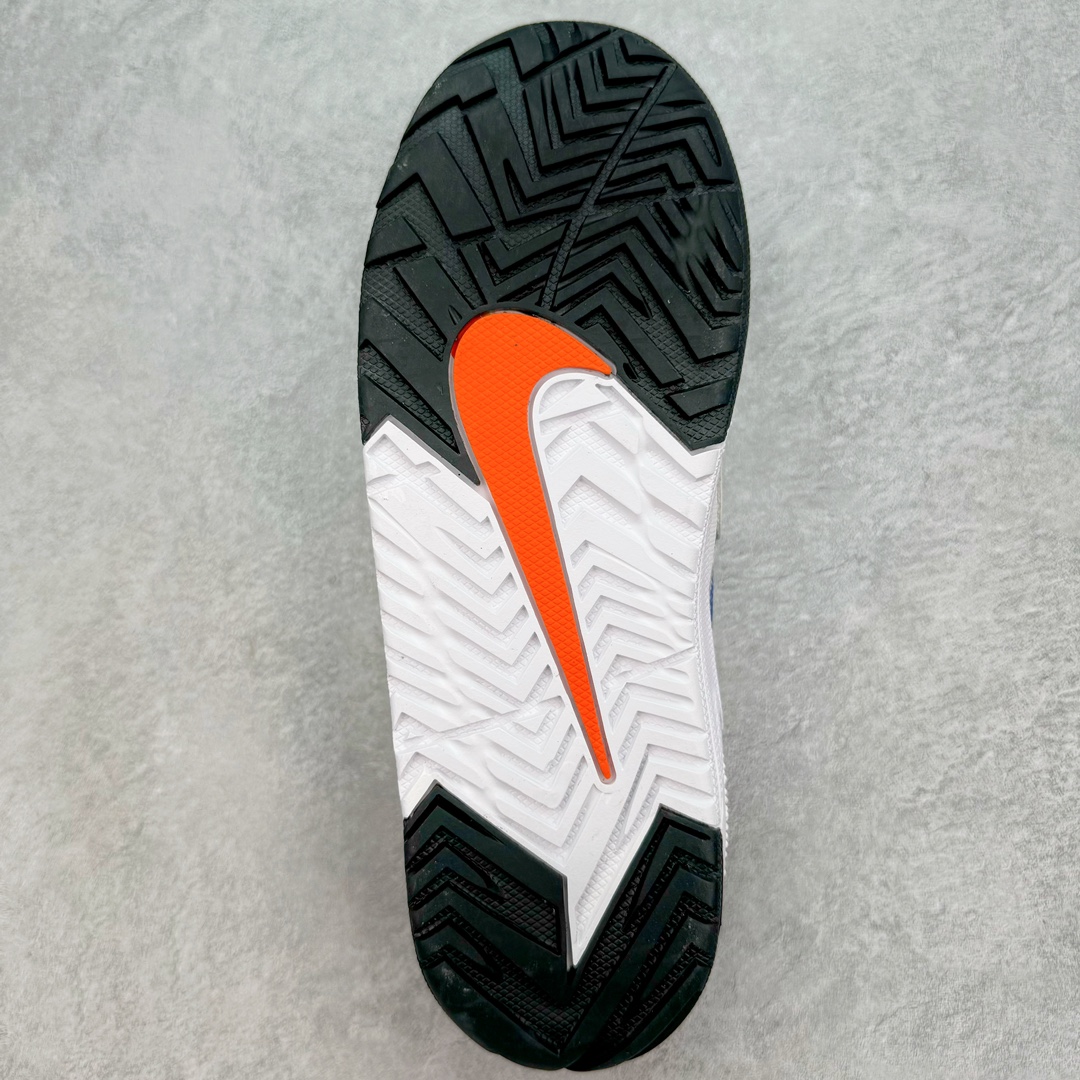 图片[9]-💰230 NIKE JAM 系列舒适时尚防滑耐磨低帮生活休闲鞋 FN0314-900 采用鞋面合成皮革与网眼布设计 以便于运动员在霹雳舞运动中的保护和耐穿 中底设计细节采用翻转SWOOSH设计 使得倒立动作时更显帅气 鞋子中的整体结构下降 有助于提供更好的缓震效果 设计语言来与NIKE 2000年跑跑鞋中汲取的材料组合以及设计语言 鞋子在线条处大量采用反光效果 SIZE：36 36.5 37.5 38 38.5 39 40 40.5 41 42 42.5 43 44 44.5 45 46 编码：Rby3936000-运动鞋