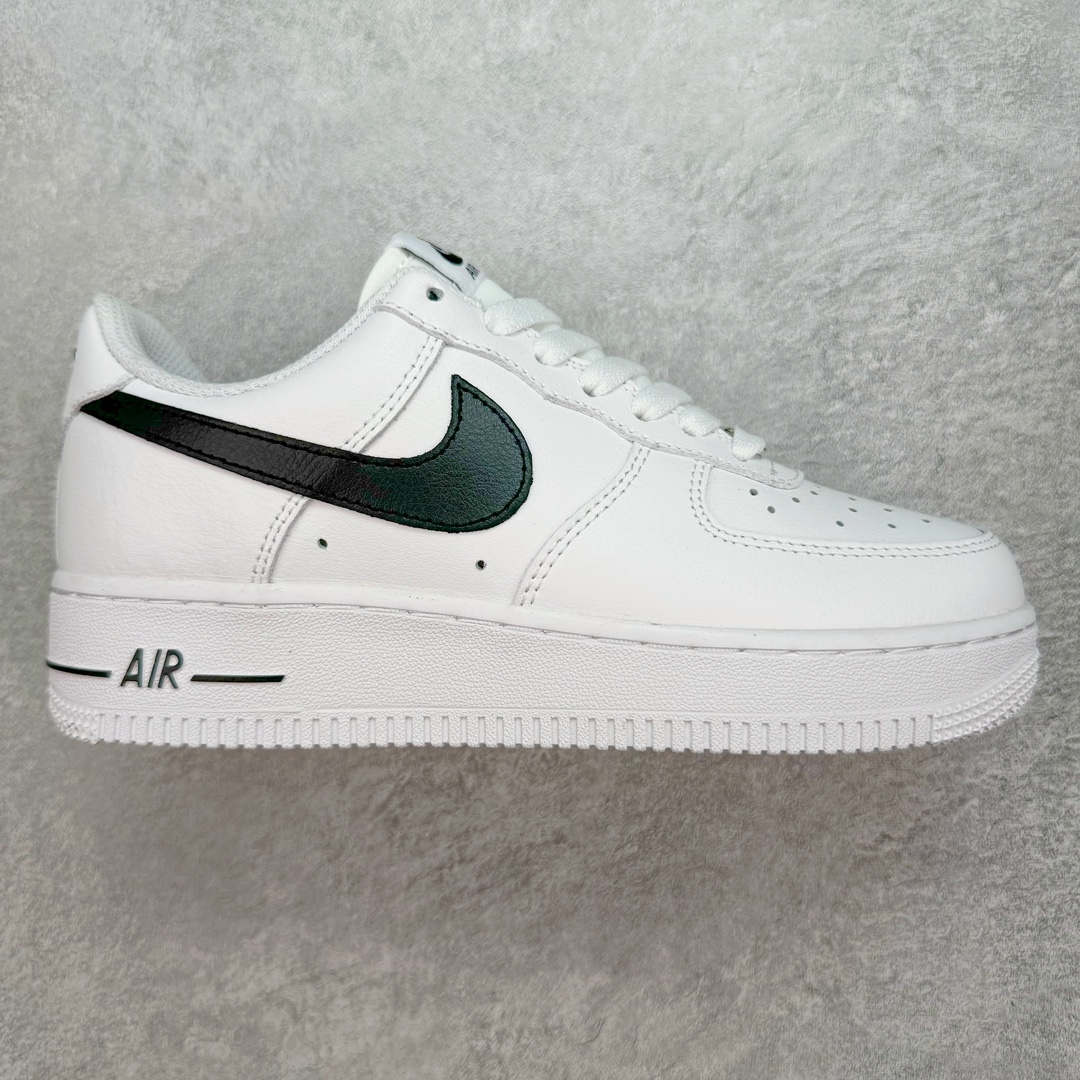 💰120 ＃福利特价‼NK Air Force 1´07 Low 空军一号低帮百搭休闲运动板鞋 柔软、弹性十足的缓震性能和出色的中底设计 横跨复古与现代的外型结合 造就出风靡全球 三十多年的Force 1 直到今天还深受青睐 SIZE：36 36.5 37.5 38 38.5 39 40 40.5 41 42 42.5 43 44 44.5 45 编码：Xby1936090-运动鞋