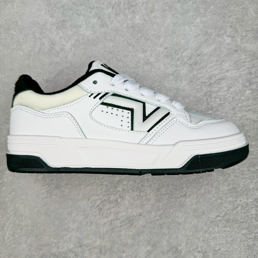 全新鞋型 Vans Hylane 系列 范斯官方 美式复古休闲运动鞋 本季 Vans 推出的全新鞋型 Hylane 继承了复古千禧滑板鞋 Upland 的设计精髓,鞋面整体以胖胖的面包滑板鞋样式示人,在设计上 Hylane 更是做出了更多现代化的改动。 尺码:36 36.5 37 38 38.5 39 40 40.5 41 42 42.5 43 44 45 正常码-选品中心