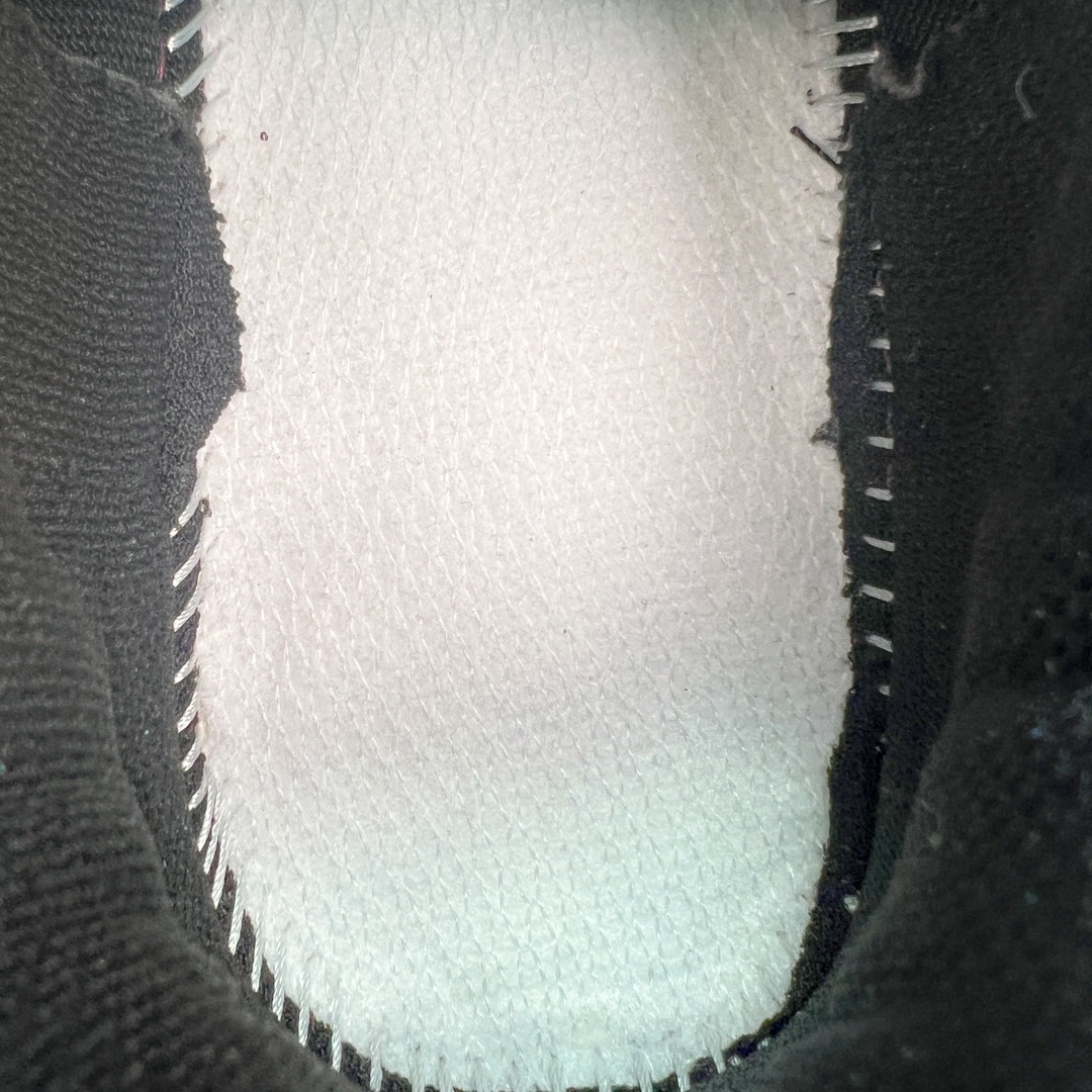 图片[10]-＃DT纯原 MLB Chunky Runner 2024S 复古印花老爹鞋系列低帮轻量增高厚底百搭休闲运动慢跑鞋 Korea韩国联名NY美国榄球纽约洋基队限定 韩国代购专供 全套原楦原纸板原厂数据开发 正确中底拉帮中底网布细节 平台代购专供 左脚内置芯片 韩国代购吊牌标贴 独家一比一RB+MD组合大底 高频后跟小人Logo精准对位立体饱满 正确网布加超迁鞋面 转印中底走线紧密 转印Logo工艺表层防刮不掉色 尺码：35 36 36.5 37.5 38 38.5 39 40 40.5 41 42 42.5 43 44 45-选品中心