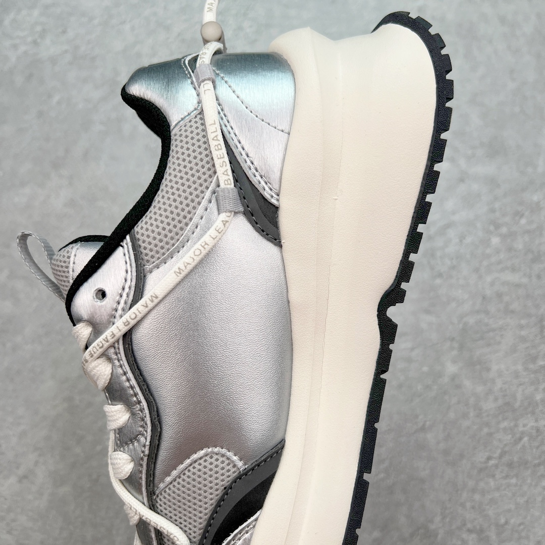 图片[7]-＃DT纯原 MLB Chunky Runner 2024S 复古印花老爹鞋系列低帮轻量增高厚底百搭休闲运动慢跑鞋 Korea韩国联名NY美国榄球纽约洋基队限定 韩国代购专供 全套原楦原纸板原厂数据开发 正确中底拉帮中底网布细节 平台代购专供 左脚内置芯片 韩国代购吊牌标贴 独家一比一RB+MD组合大底 高频后跟小人Logo精准对位立体饱满 正确网布加超迁鞋面 转印中底走线紧密 转印Logo工艺表层防刮不掉色 尺码：35 36 36.5 37.5 38 38.5 39 40 40.5 41 42 42.5 43 44 45-选品中心