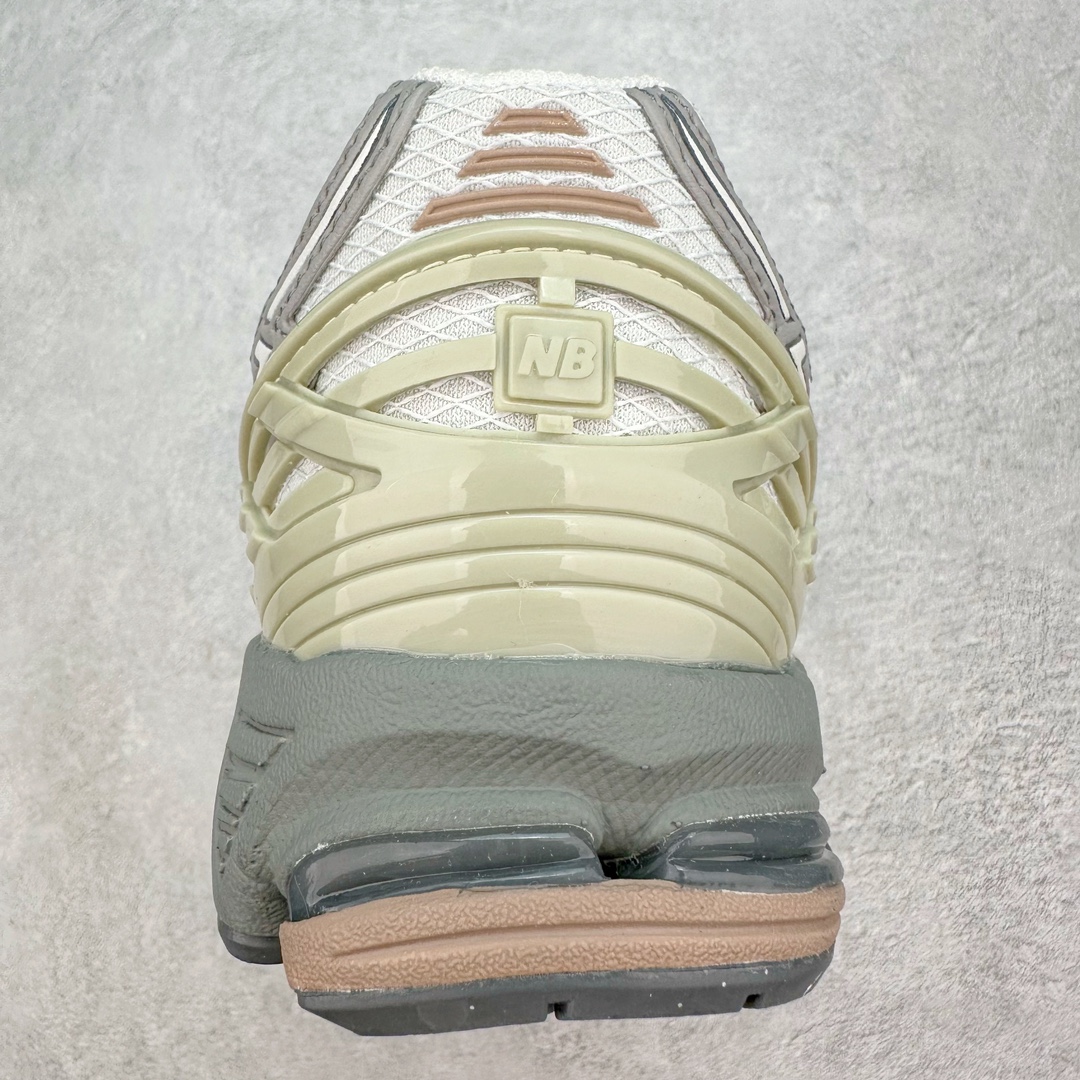 图片[8]-New Balance M1906R NB新百伦系列复古老爹风休闲运动慢跑鞋 采用轻质牛剖革拼接透气网眼衬垫织物鞋面材质 T-Beam大底提供足步弓支撑 保持步态稳定#后跟搭载外露缓震胶 鞋身整体以各种深浅不一的灰色覆盖 鞋头以淡蓝色调装饰，网眼衬垫通过不规律的色块实现做旧的美感 泛黄的鞋底更是进一步增添了复古气息 尺码：36 37 37.5 38 38.5 39.5 40 40.5 41.5 42 42.5 43 44 45-选品中心
