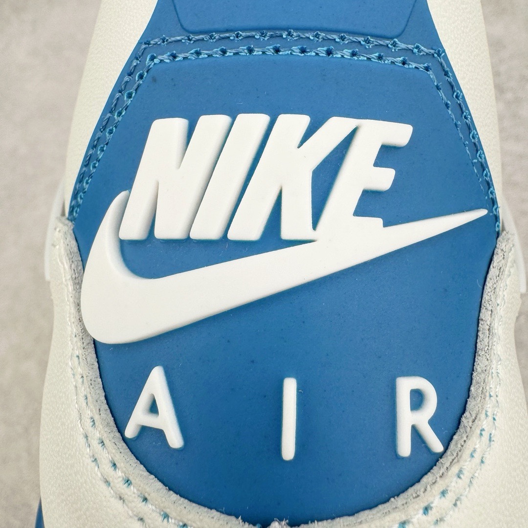 图片[13]-＃KZ神版 Air Jordan AJ4 Retro \\\”Military Blue\\\” 白蓝2024 FV5029-141 独家外贸特供尺码含 45.5 49.5 50.5 国内外口碑最好最推荐的产品 市场中端王者 亲自操刀耗时半年巨作 全套原纸板楦头开发 确保原汁原味 完美呈现四代版型 一比一鞋头弧度高度鞋身弧度 此版本只针对中端市场 皮料材质有所更替 其他数据细节工艺流程均保持一致 绝不口嗨 细节品控鞋型随意秒杀市面3XX 4XX 原厂TPU网格鞋带扣 正确内里网布 菱角分明不变形无多余毛边 柔软性质感一致于原鞋 市场唯一原厂鞋扣模具 背面可见隐藏注塑口 原厂织唛标 原厂飞人电绣工艺 尾指中部跳三针 独家绑鞋带手法 印刷中底布 四线拉帮 米色美纹纸贴合固定 进口港宝加持 后跟自然饱满 全鞋荧光划线卡点 追求极致完美 每一双都是工艺品 多重QC质检 超越公司货的品控标准 实实在在的免检产品 尺码：40 40.5 41 42 42.5 43 44 44.5 45 45.5 46 47.5 48.5 49.5 50.5-选品中心