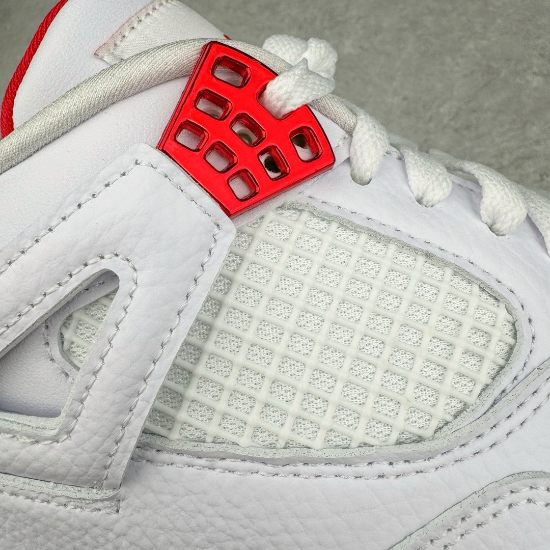 图片[13]-＃KZ神版福利回馈 Air Jordan AJ4 Retro 白红 CT8527-112 独家外贸特供尺码含 45.5 49.5 50.5 注意49.5 50.5码价格贵50元 国内外口碑最好最推荐的产品 市场中端王者 亲自操刀耗时半年巨作 全套原纸板楦头开发 确保原汁原味 完美呈现四代版型 一比一鞋头弧度高度鞋身弧度 此版本只针对中端市场 皮料材质有所更替 其他数据细节工艺流程均保持一致 绝不口嗨 细节品控鞋型随意秒杀市面3XX 4XX 原厂TPU网格鞋带扣 正确内里网布 菱角分明不变形无多余毛边 柔软性质感一致于原鞋 市场唯一原厂鞋扣模具 背面可见隐藏注塑口 原厂织唛标 原厂飞人电绣工艺 尾指中部跳三针 独家绑鞋带手法 印刷中底布 四线拉帮 米色美纹纸贴合固定 进口港宝加持 后跟自然饱满 全鞋荧光划线卡点 追求极致完美 每一双都是工艺品 多重QC质检 超越公司货的品控标准 实实在在的免检产品 尺码：40 40.5 41 42 42.5 43 44 44.5 45 45.5 46 47.5 48.5 49.5 50.5-选品中心