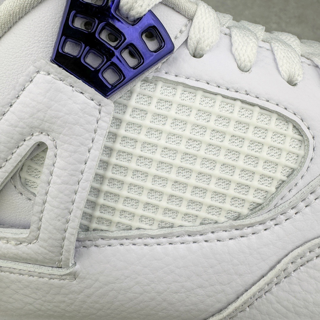 图片[10]-＃KZ神版福利回馈 Air Jordan AJ4 Retro 白紫 CT8527-115 独家外贸特供尺码含 45.5 49.5 50.5 国内外口碑最好最推荐的产品 市场中端王者 亲自操刀耗时半年巨作 全套原纸板楦头开发 确保原汁原味 完美呈现四代版型 一比一鞋头弧度高度鞋身弧度 此版本只针对中端市场 皮料材质有所更替 其他数据细节工艺流程均保持一致 绝不口嗨 细节品控鞋型随意秒杀市面3XX 4XX 原厂TPU网格鞋带扣 正确内里网布 菱角分明不变形无多余毛边 柔软性质感一致于原鞋 市场唯一原厂鞋扣模具 背面可见隐藏注塑口 原厂织唛标 原厂飞人电绣工艺 尾指中部跳三针 独家绑鞋带手法 印刷中底布 四线拉帮 米色美纹纸贴合固定 进口港宝加持 后跟自然饱满 全鞋荧光划线卡点 追求极致完美 每一双都是工艺品 多重QC质检 超越公司货的品控标准 实实在在的免检产品 尺码：40 40.5 41 42 42.5 43 44 44.5 45 45.5 46 47.5 48.5 49.5 50.5-选品中心